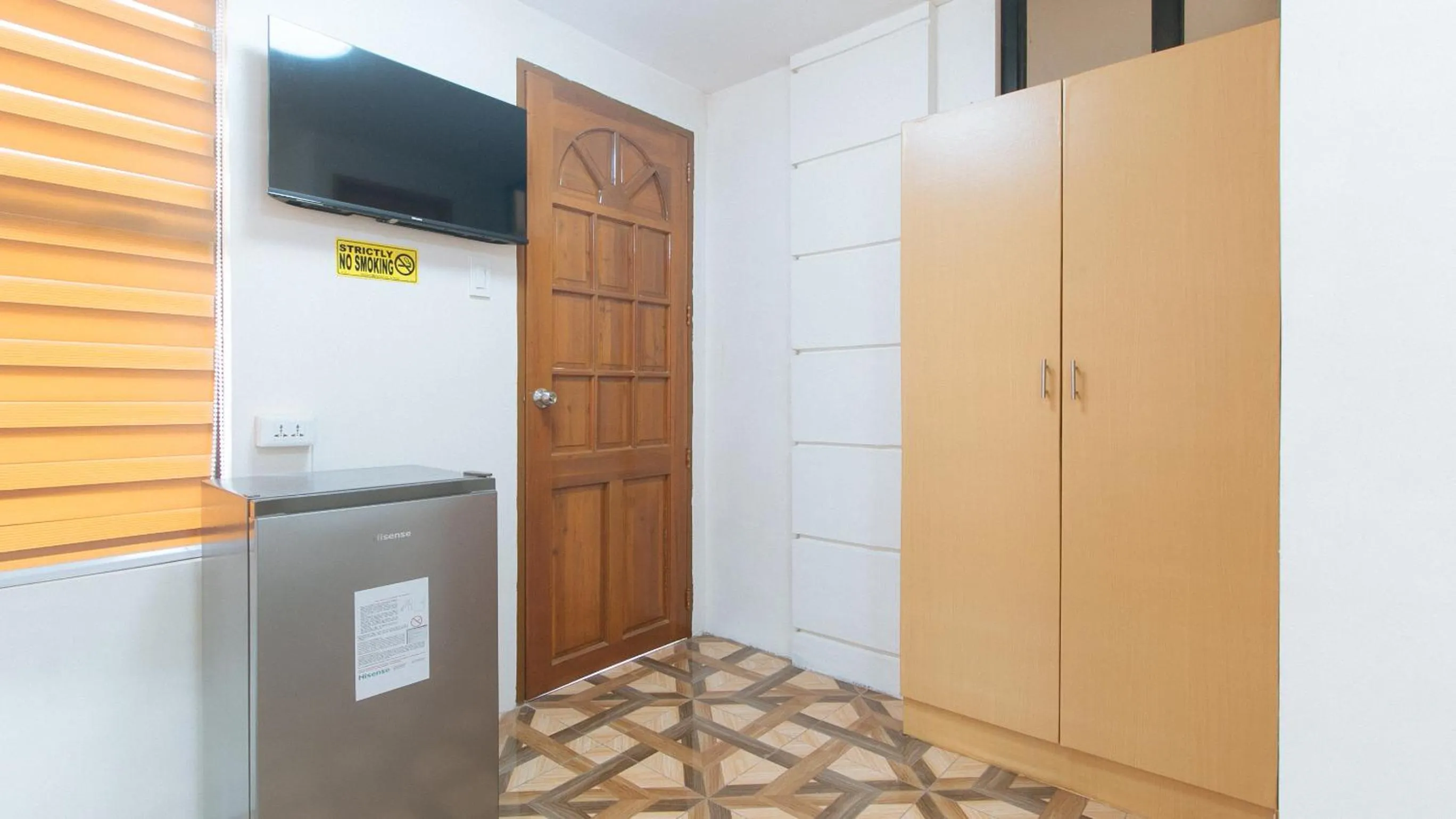 Bedroom in RedDoorz @ Alquiza Residences Paranaque