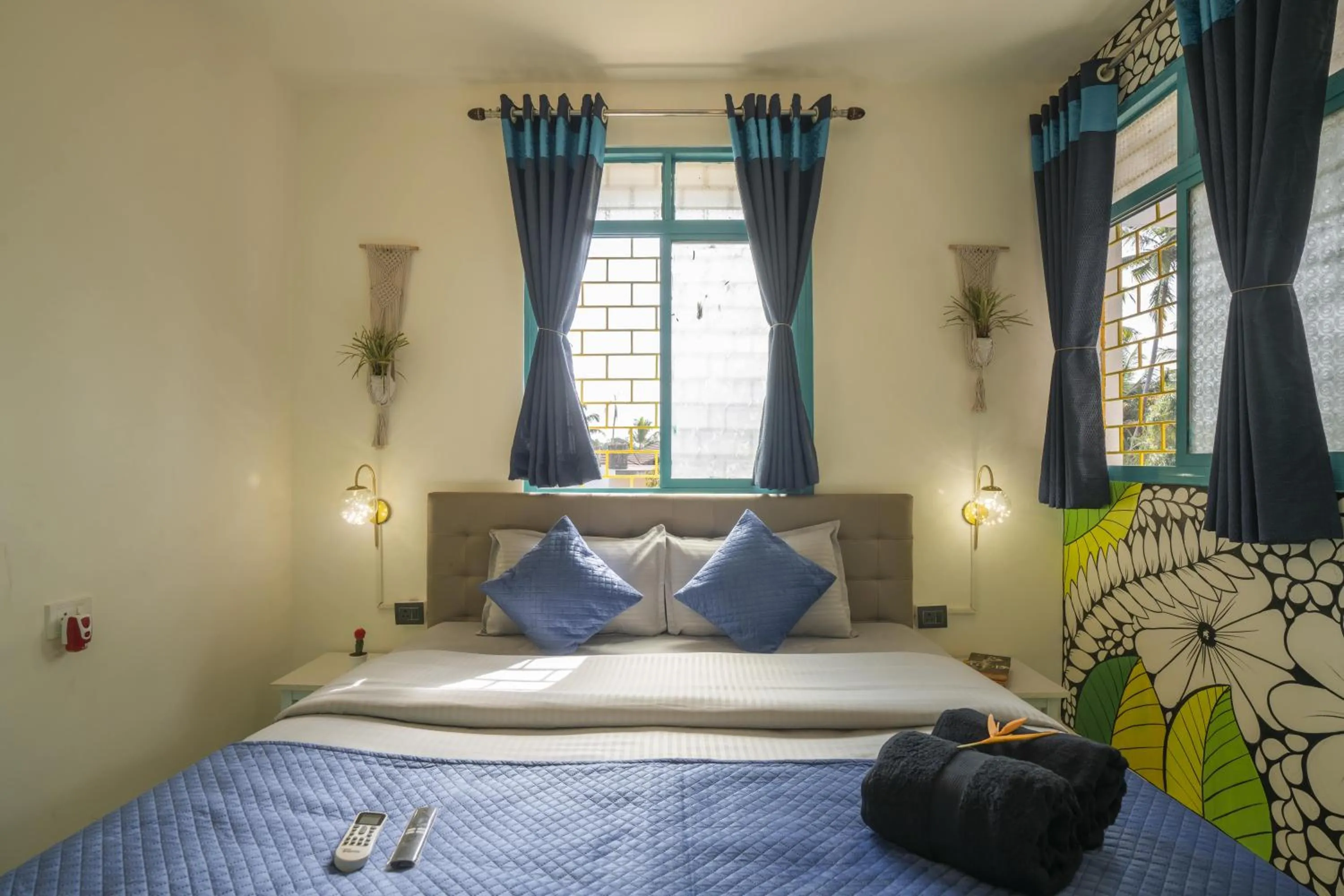 Bed in Shalom Backpackers Anjuna Goa