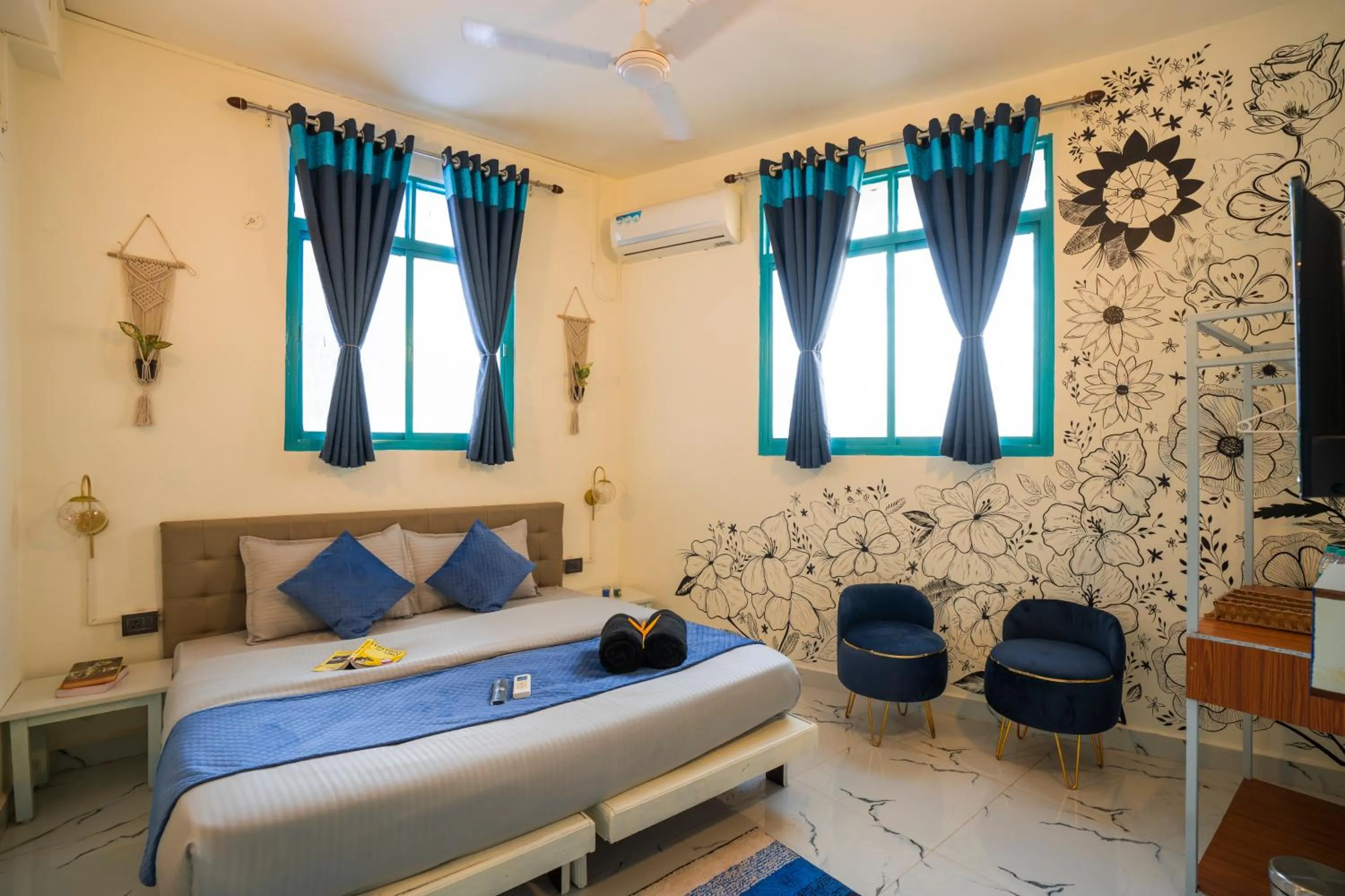 Bed in Shalom Backpackers Anjuna Goa
