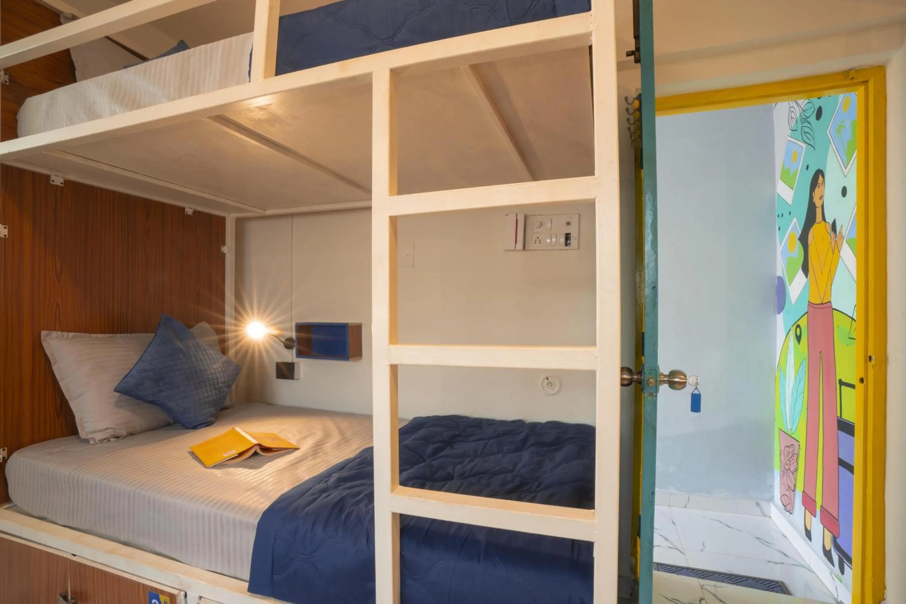 Bed in Shalom Backpackers Anjuna Goa