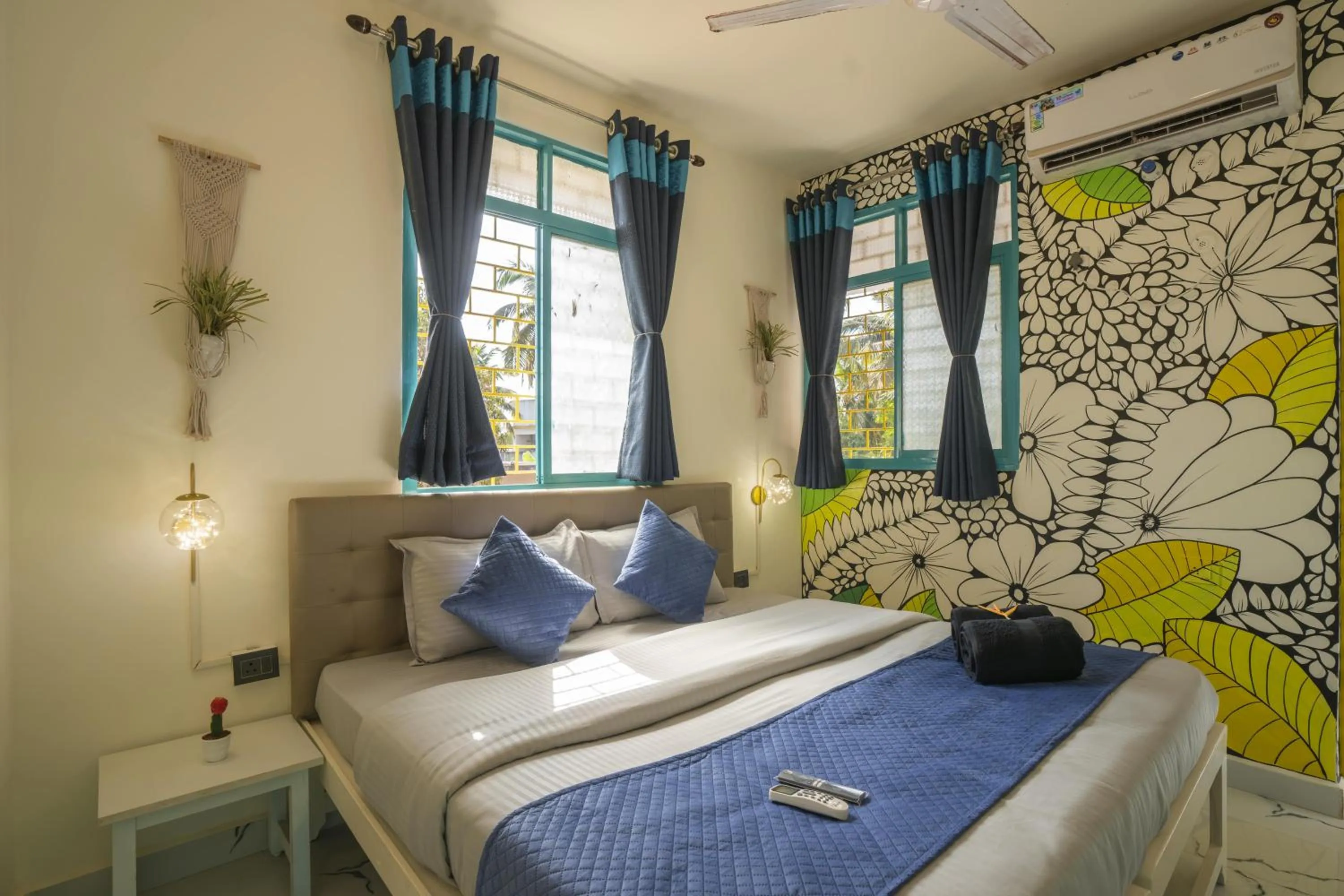 Bed in Shalom Backpackers Anjuna Goa