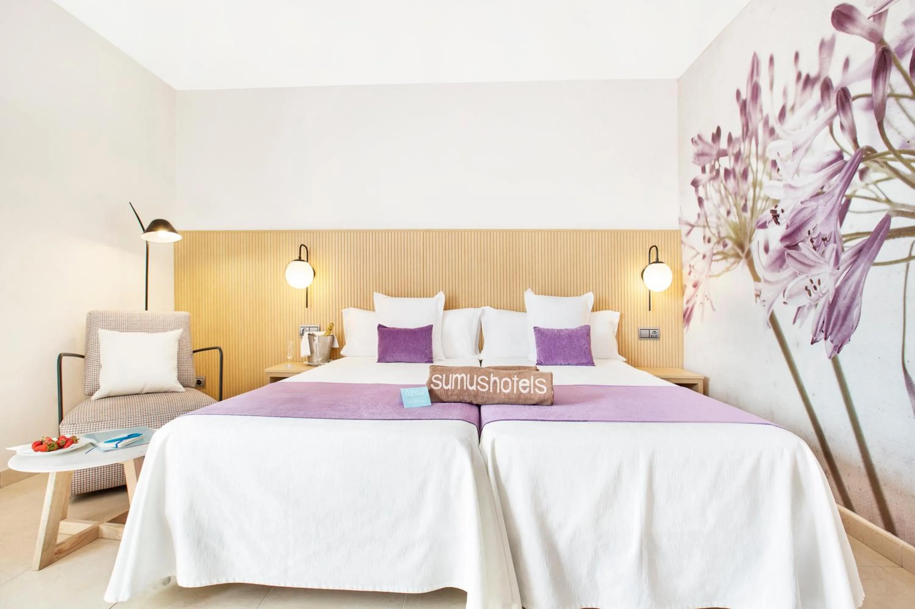 Bed in Sumus Hotel Monteplaya & SPA 4Sup - Adults Only