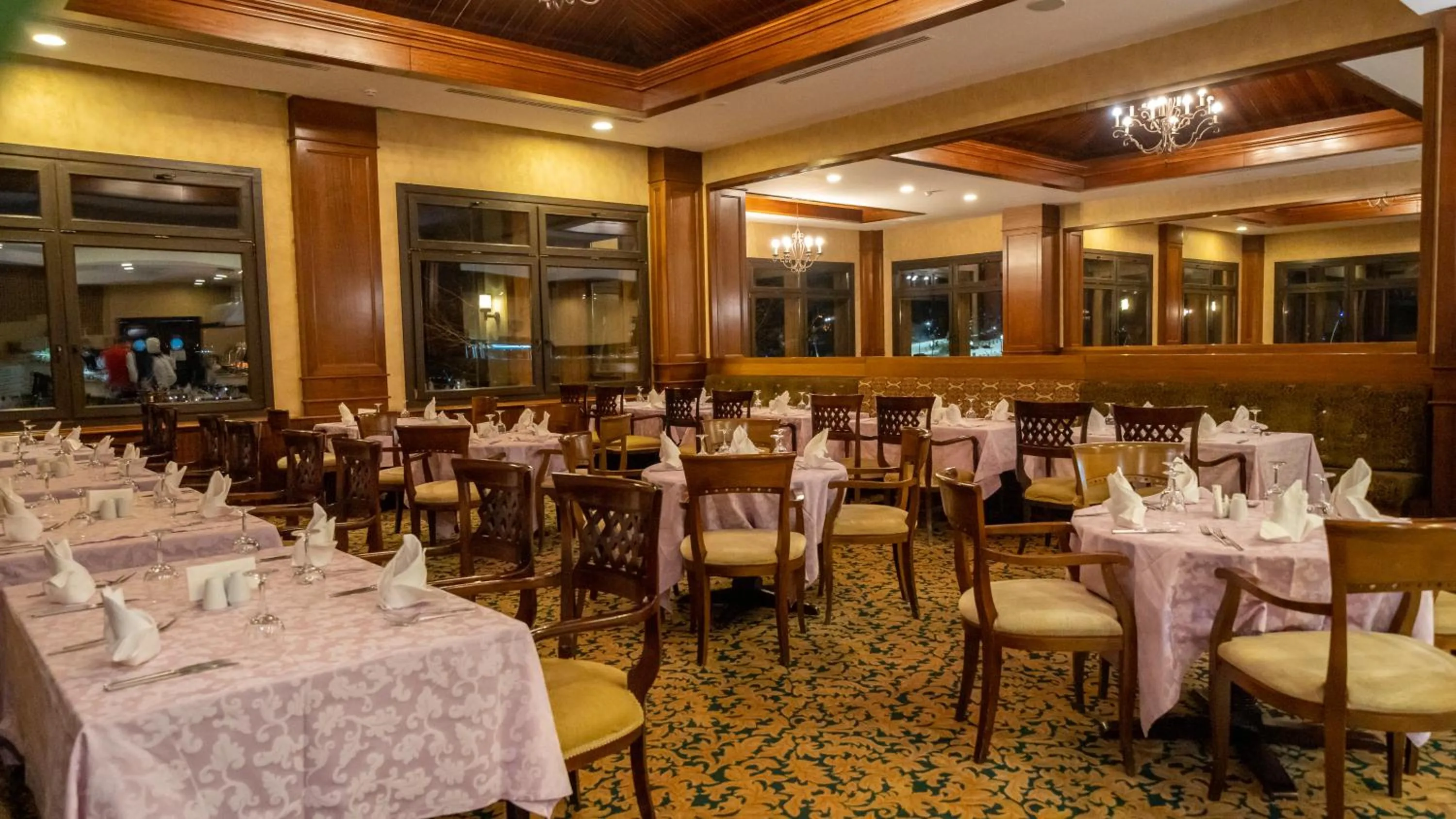 Restaurant/places to eat in Duja Chalet Ski Center