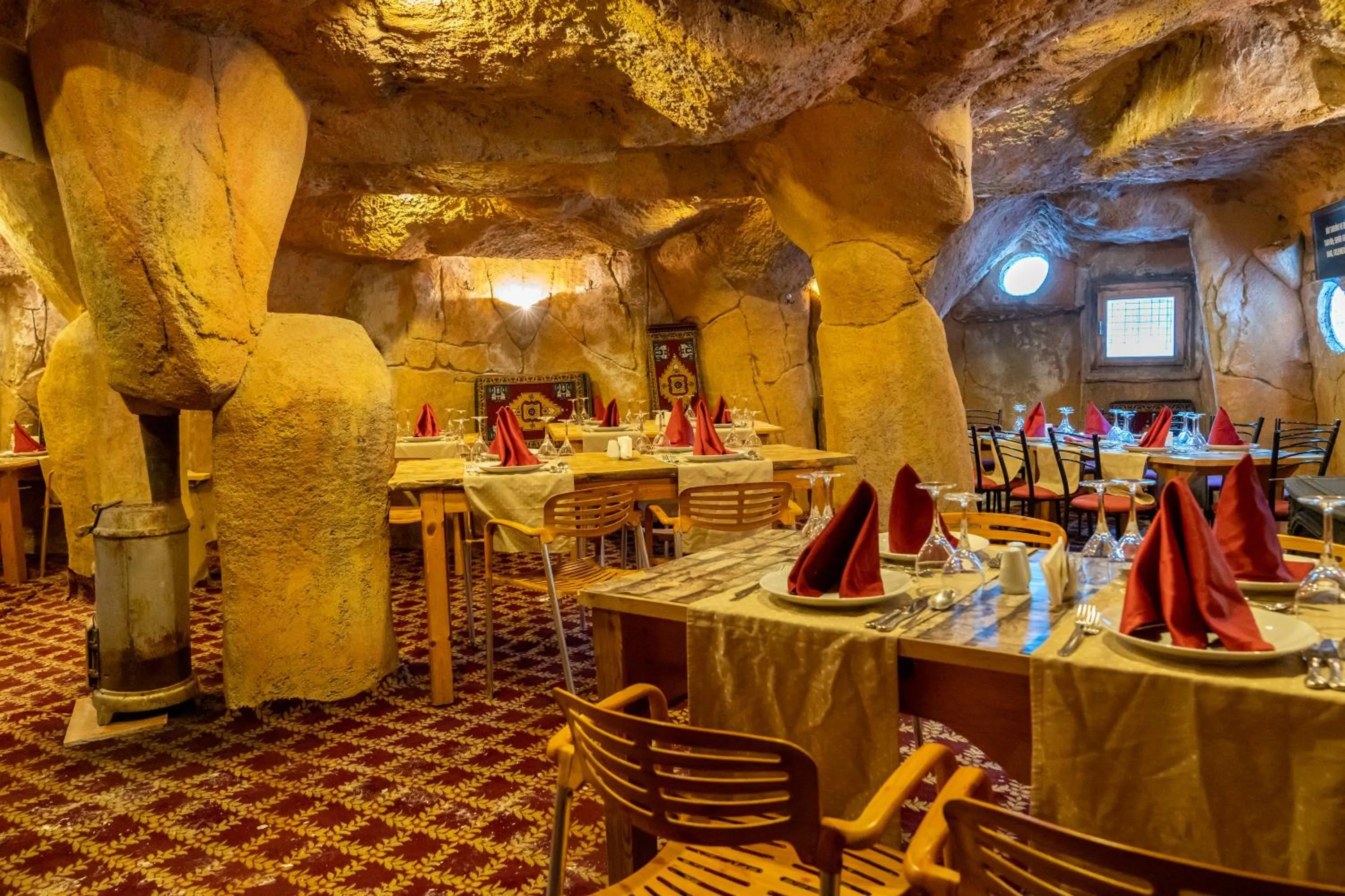 Restaurant/places to eat in Duja Chalet Ski Center