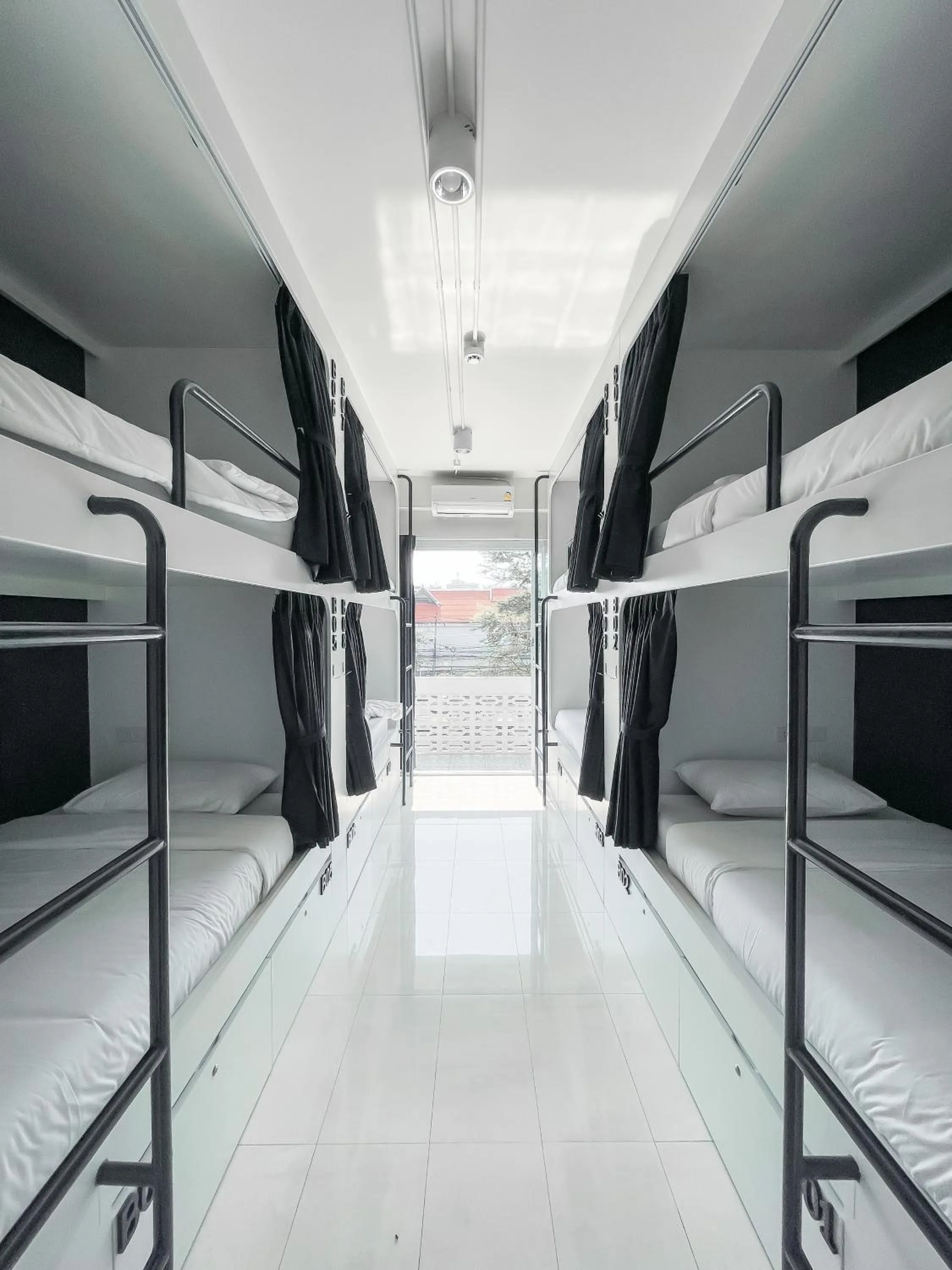 Bed in Shapel Hostel and Cafe