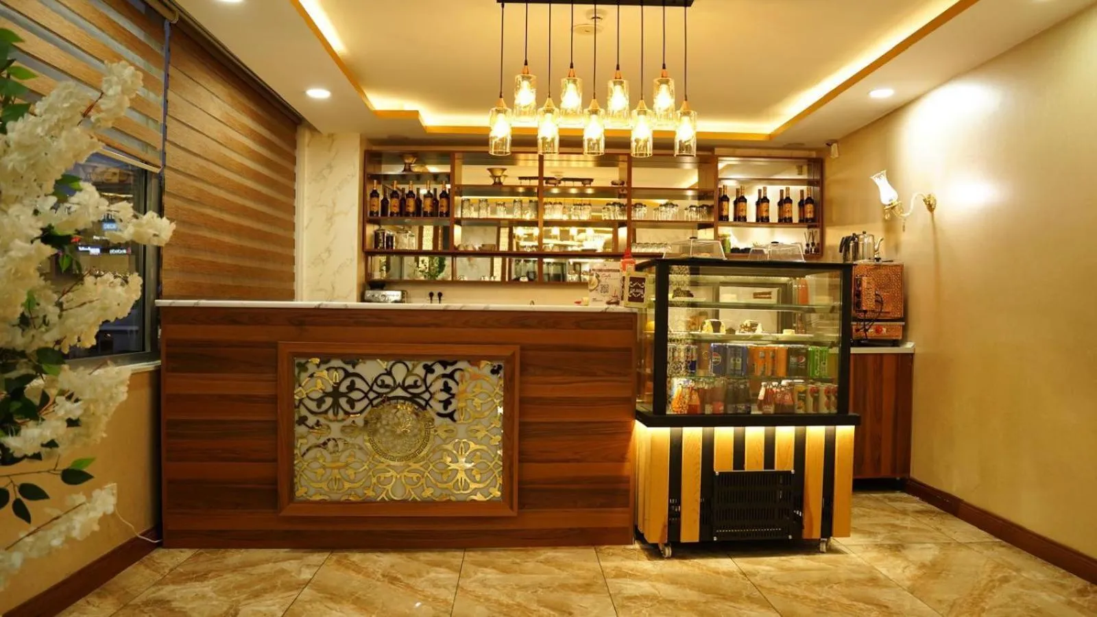 Food and drinks in El Emin İstanbul Hotel