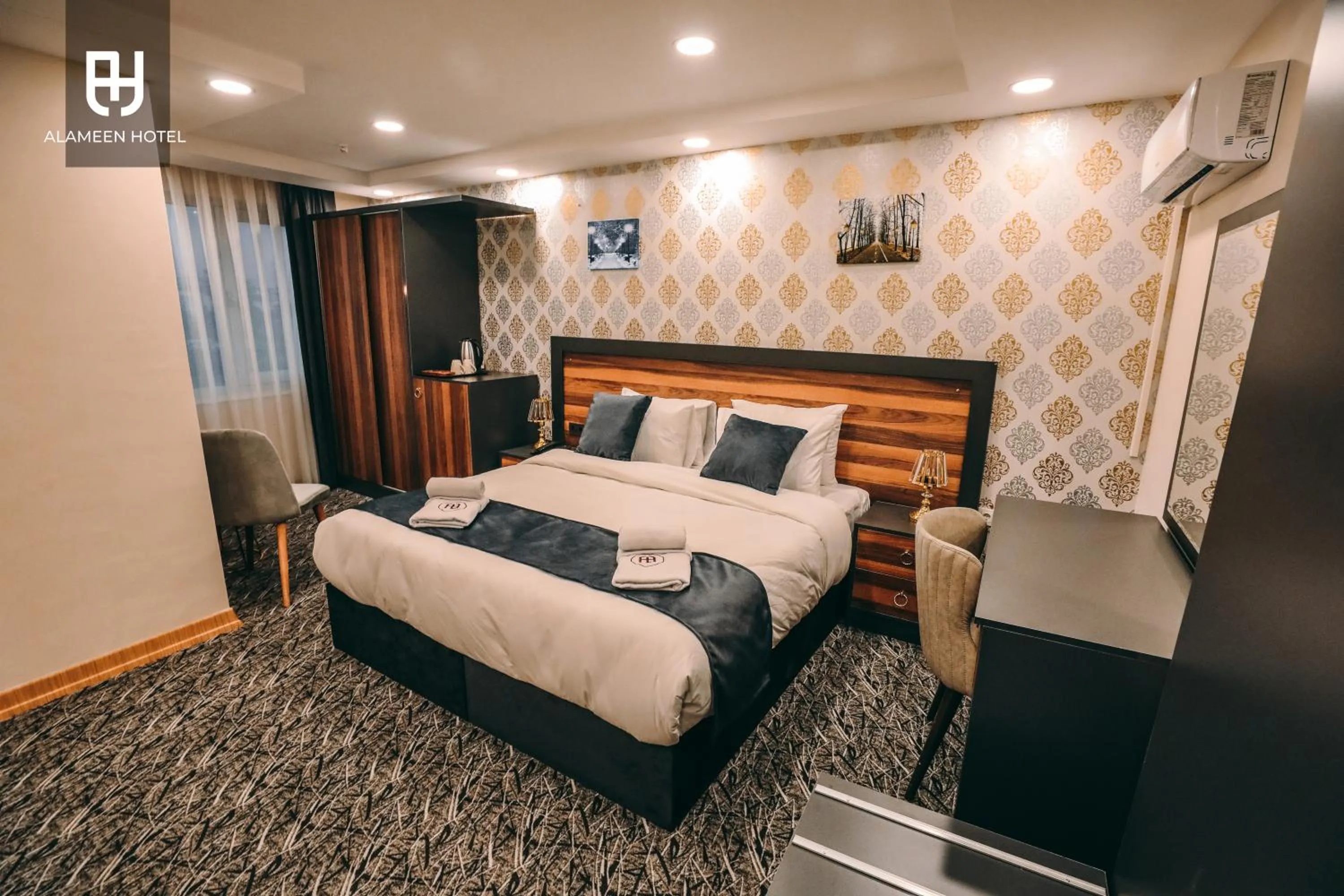 Photo of the whole room, Bed in El Emin İstanbul Hotel