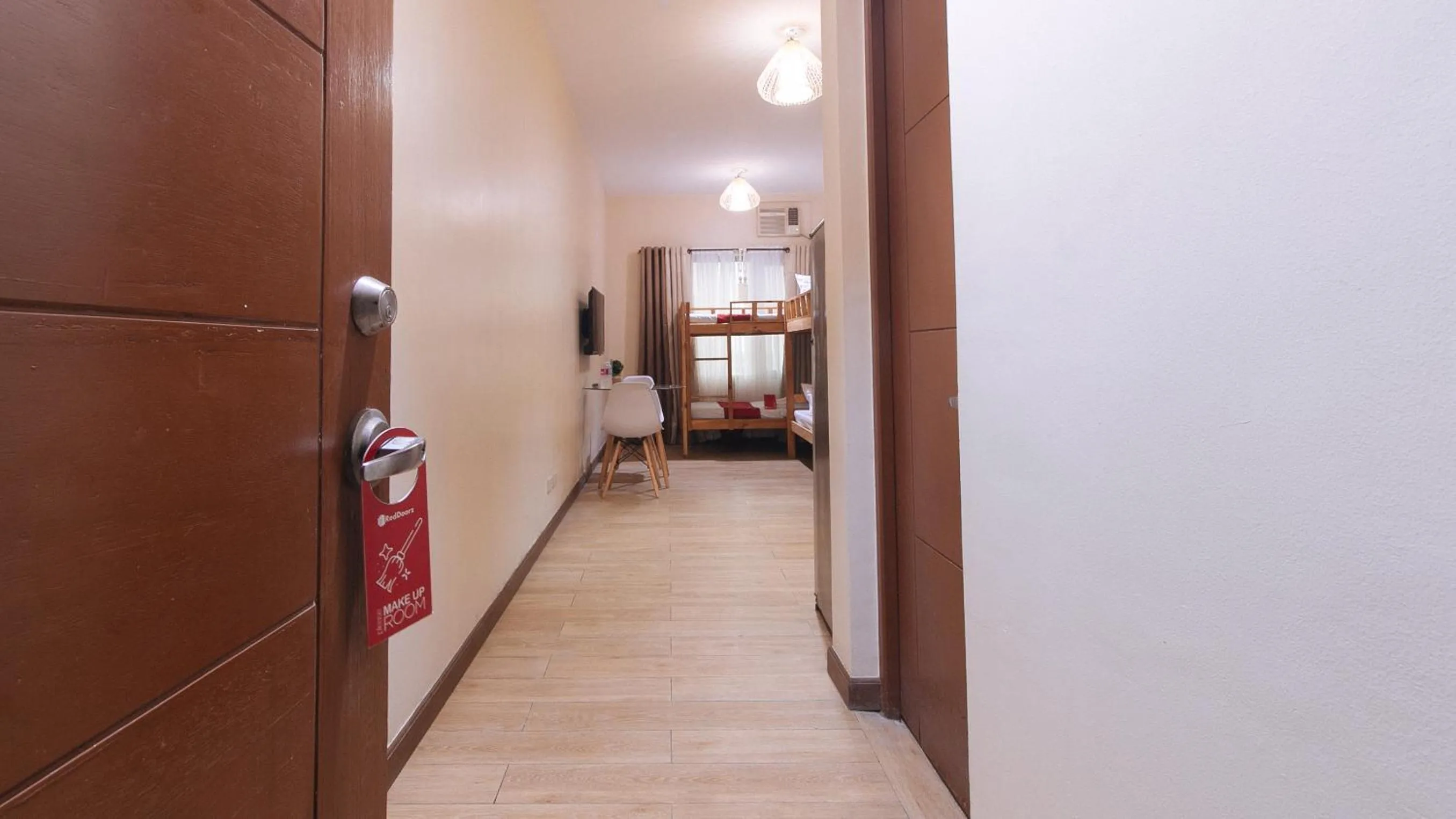 Bedroom in RedDoorz Plus @ Cuarto Verde Staycation