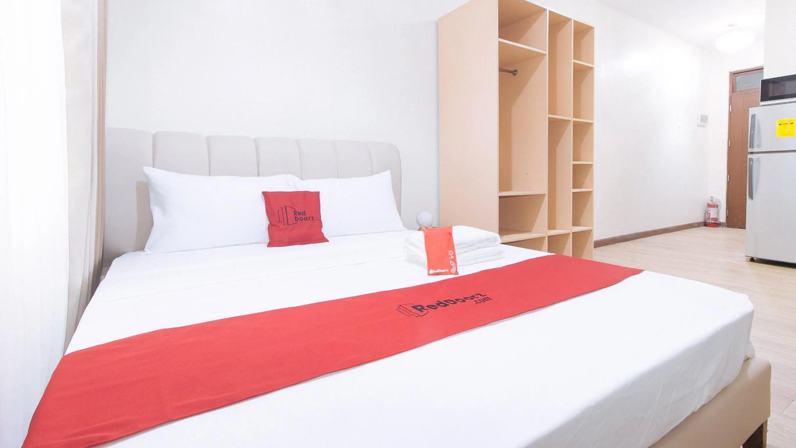 Bed in RedDoorz Plus @ Cuarto Verde Staycation