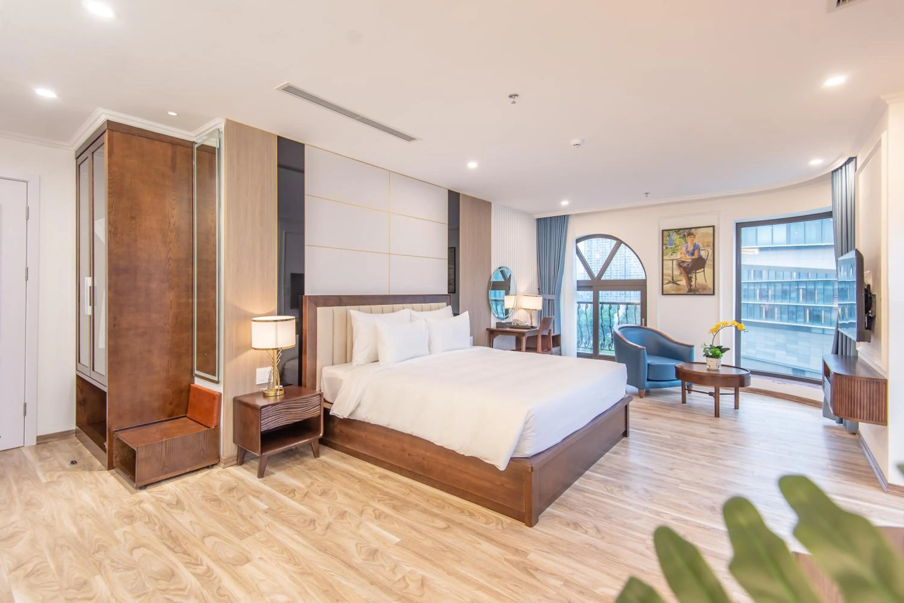 Bed in Reyna Luxury Hotel