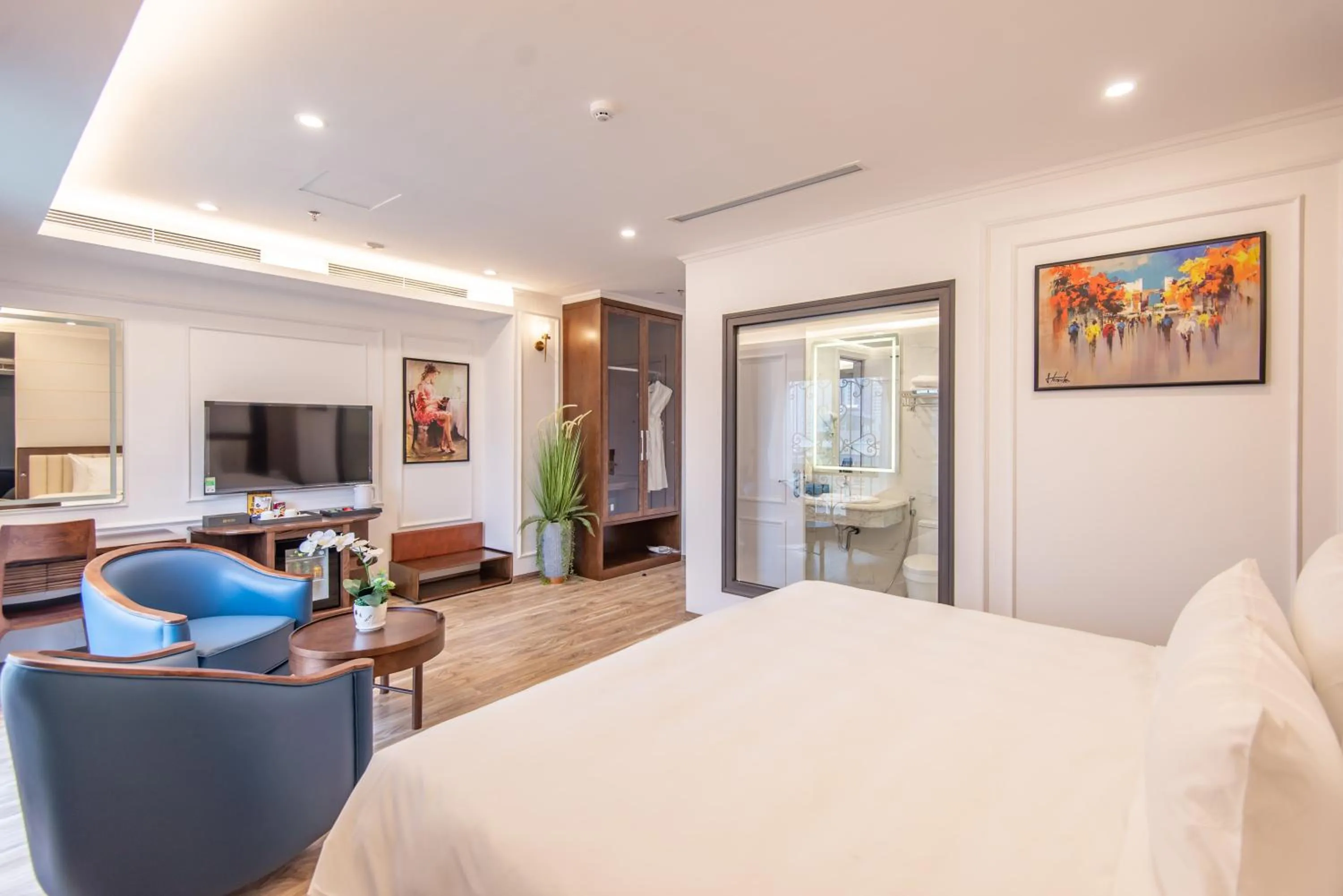 Bed in Reyna Luxury Hotel