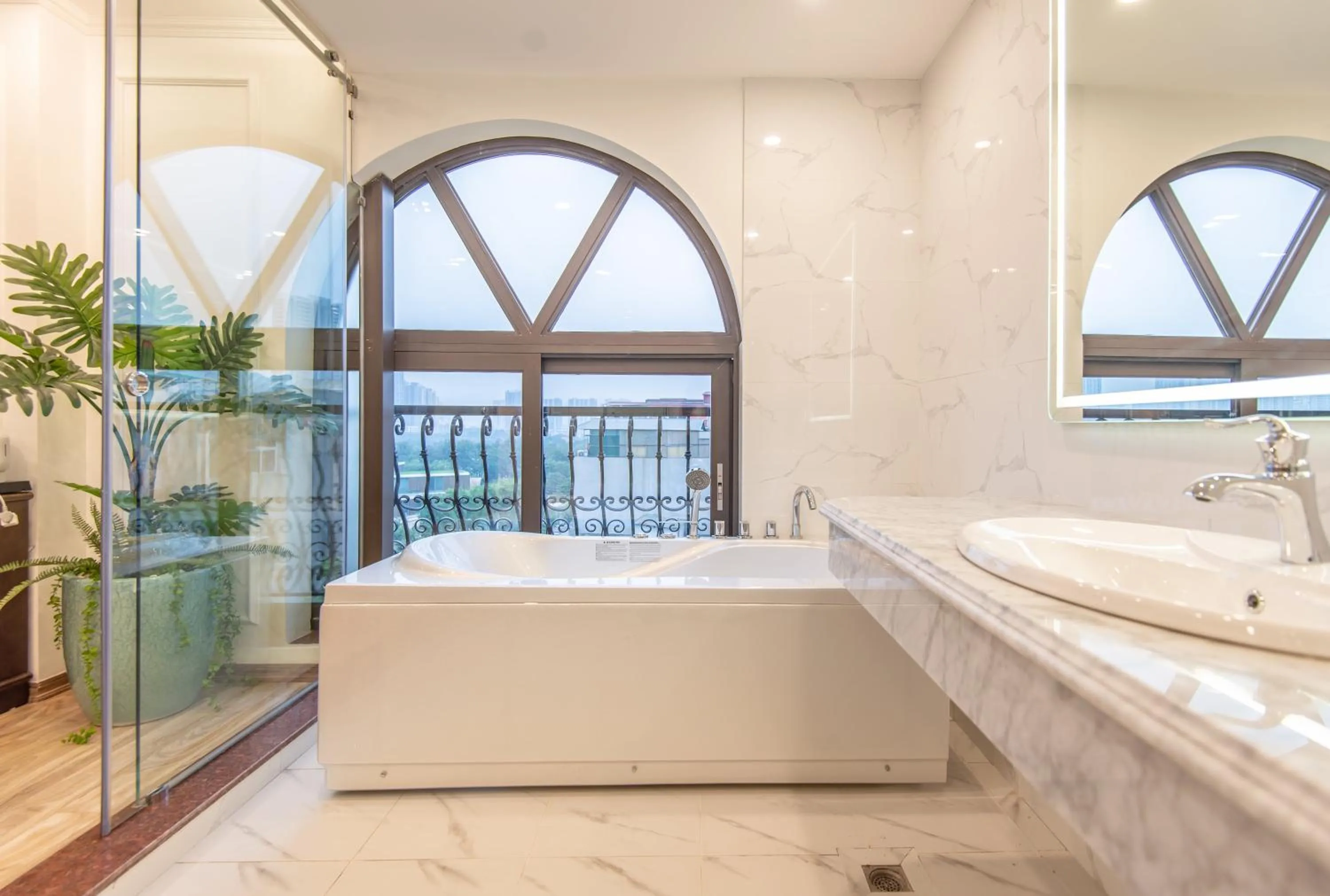 Bathroom in Reyna Luxury Hotel