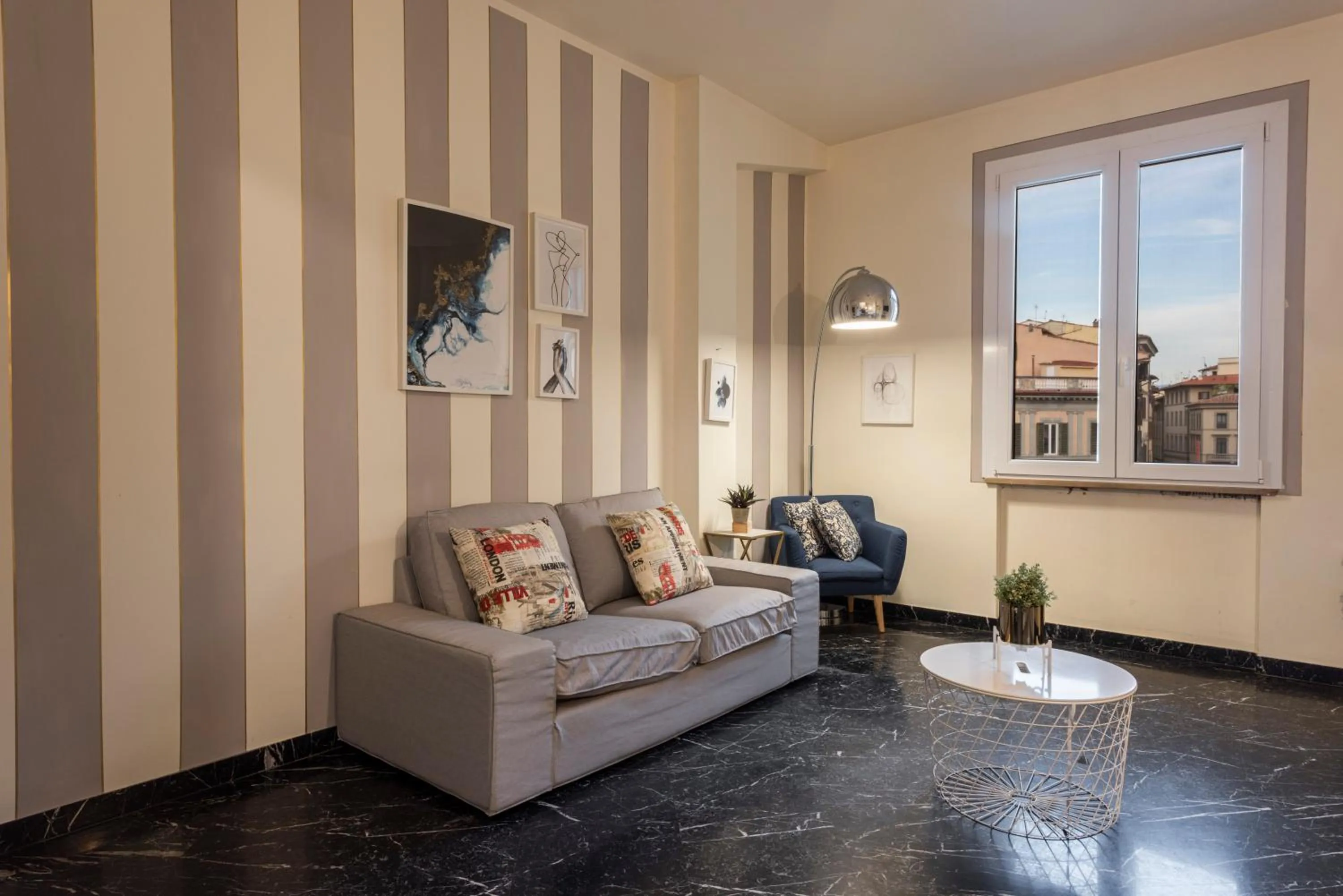 Living room in Oriuolo Prestige by Mmega