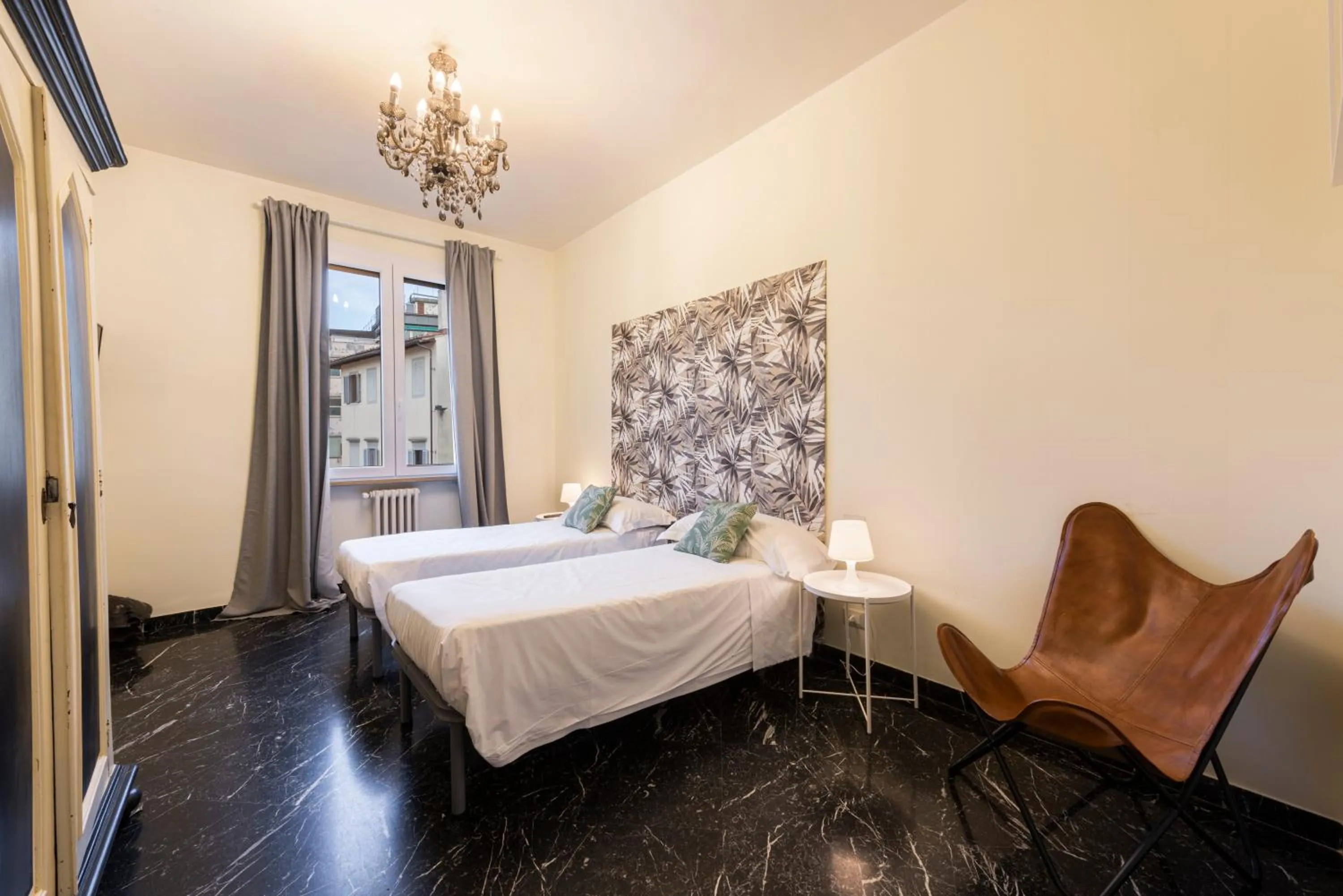 Bed in Oriuolo Prestige by Mmega