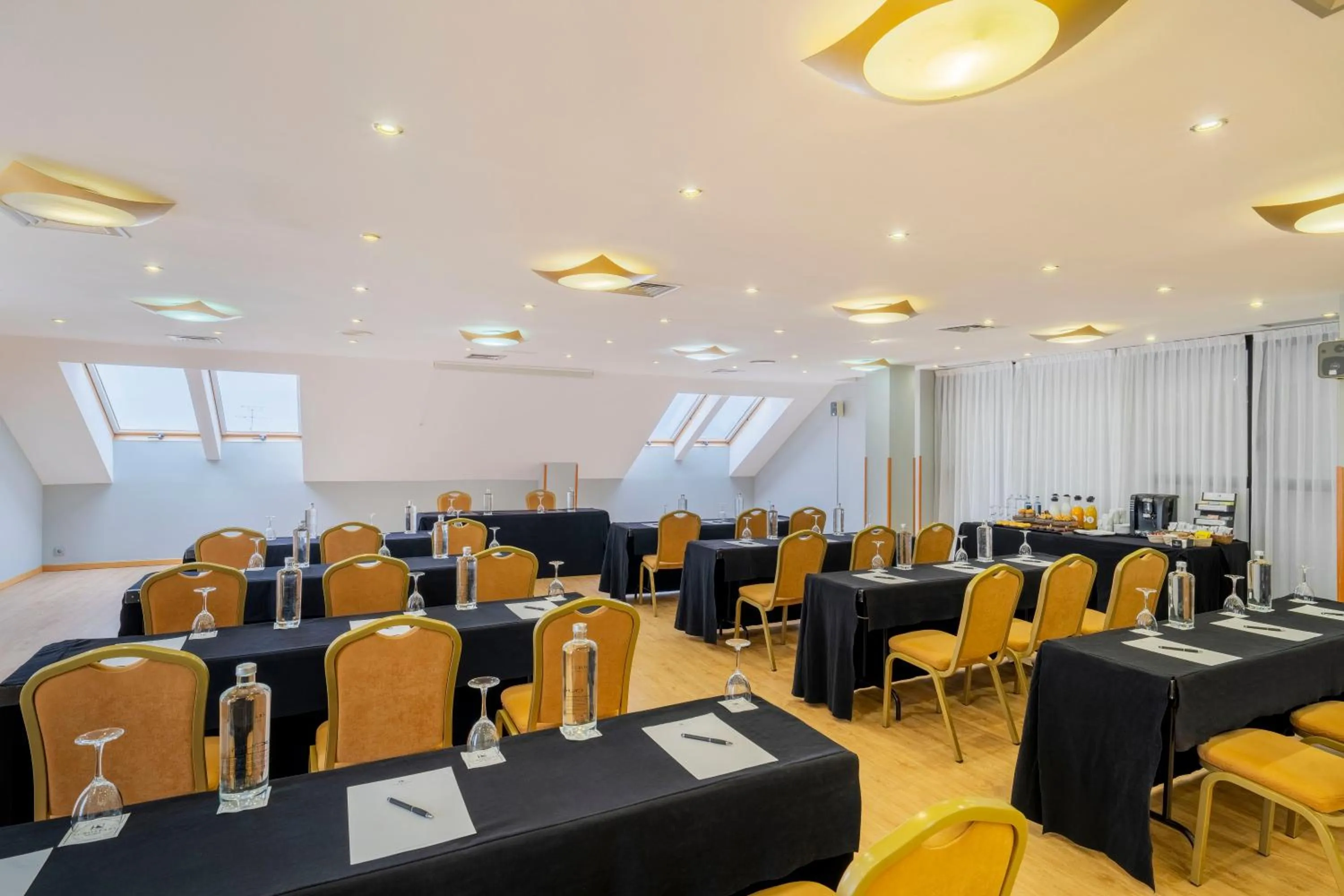 Meeting/conference room in Eurostars Rey Alfonso X