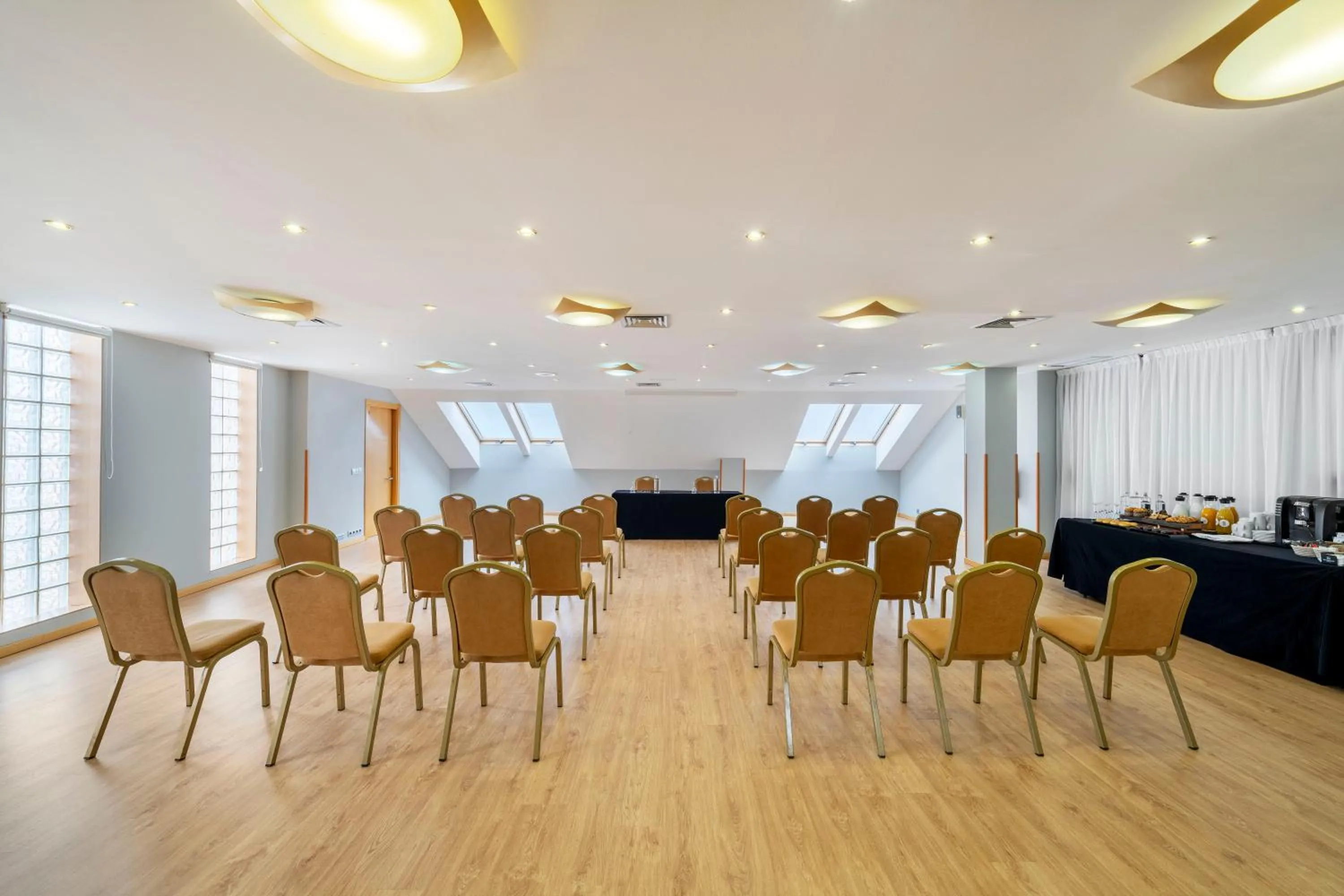 Meeting/conference room in Eurostars Rey Alfonso X