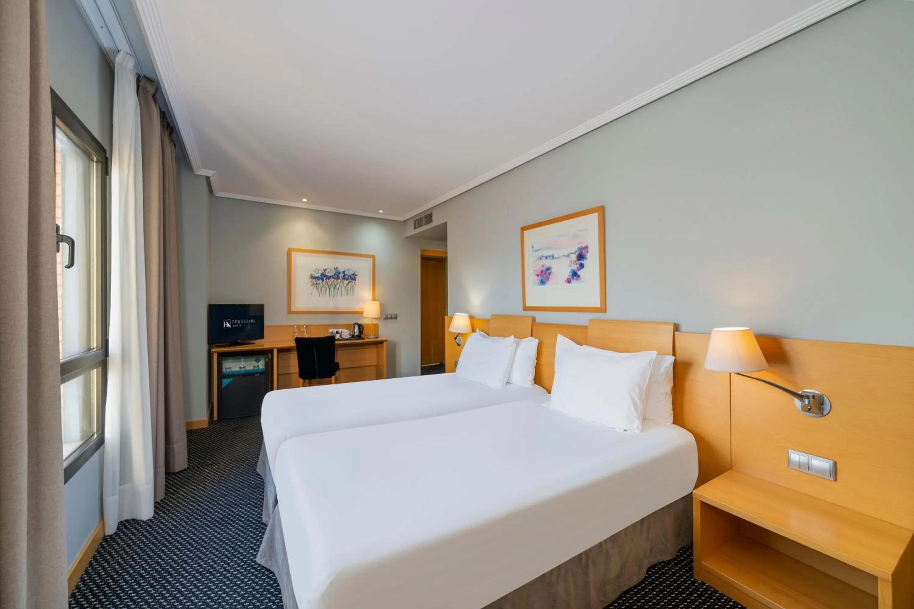 Photo of the whole room, Bed in Eurostars Rey Alfonso X