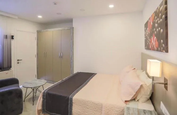 Bed in Queen Victoria Suit Apart OTEL