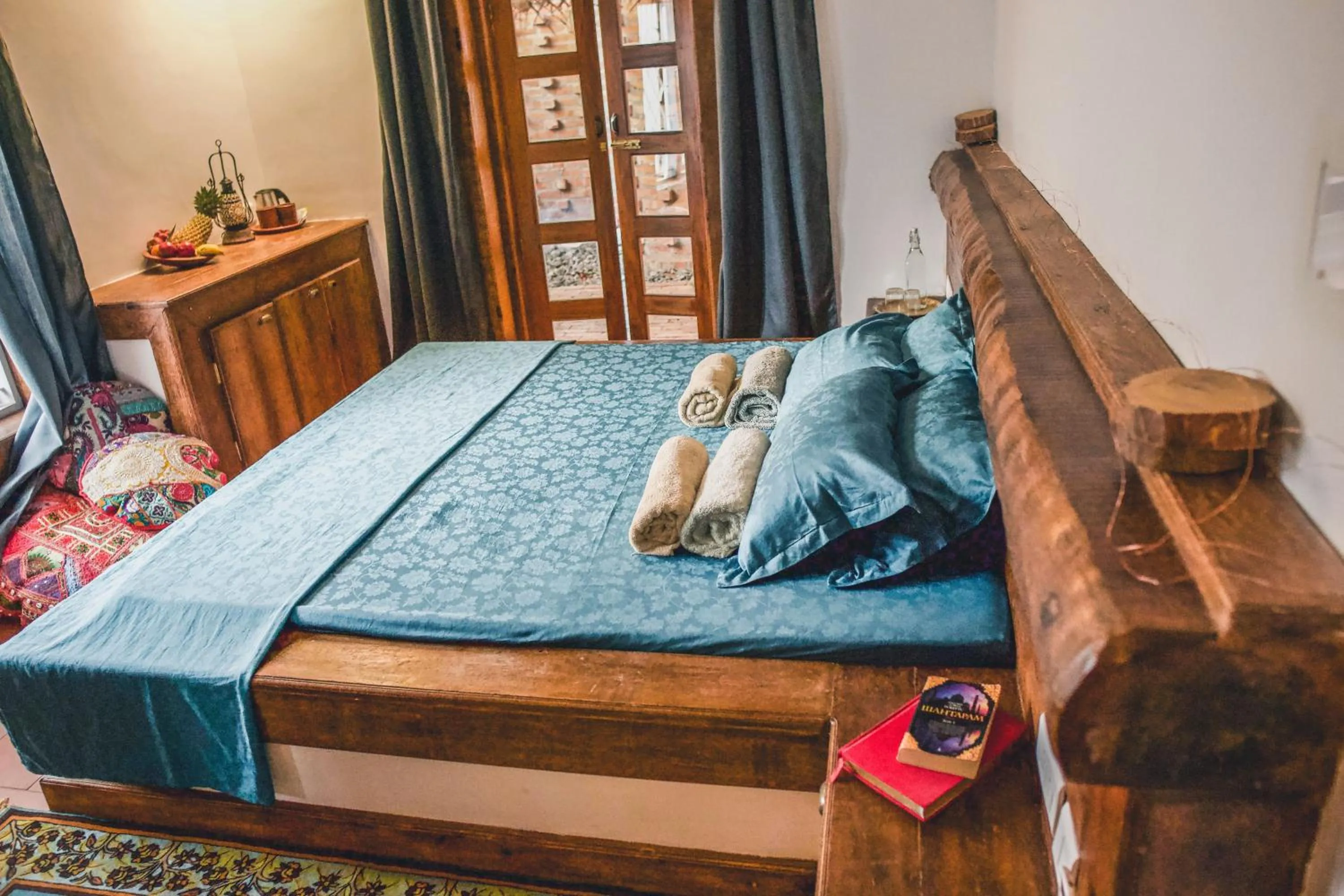 Photo of the whole room in Boho's Hotel