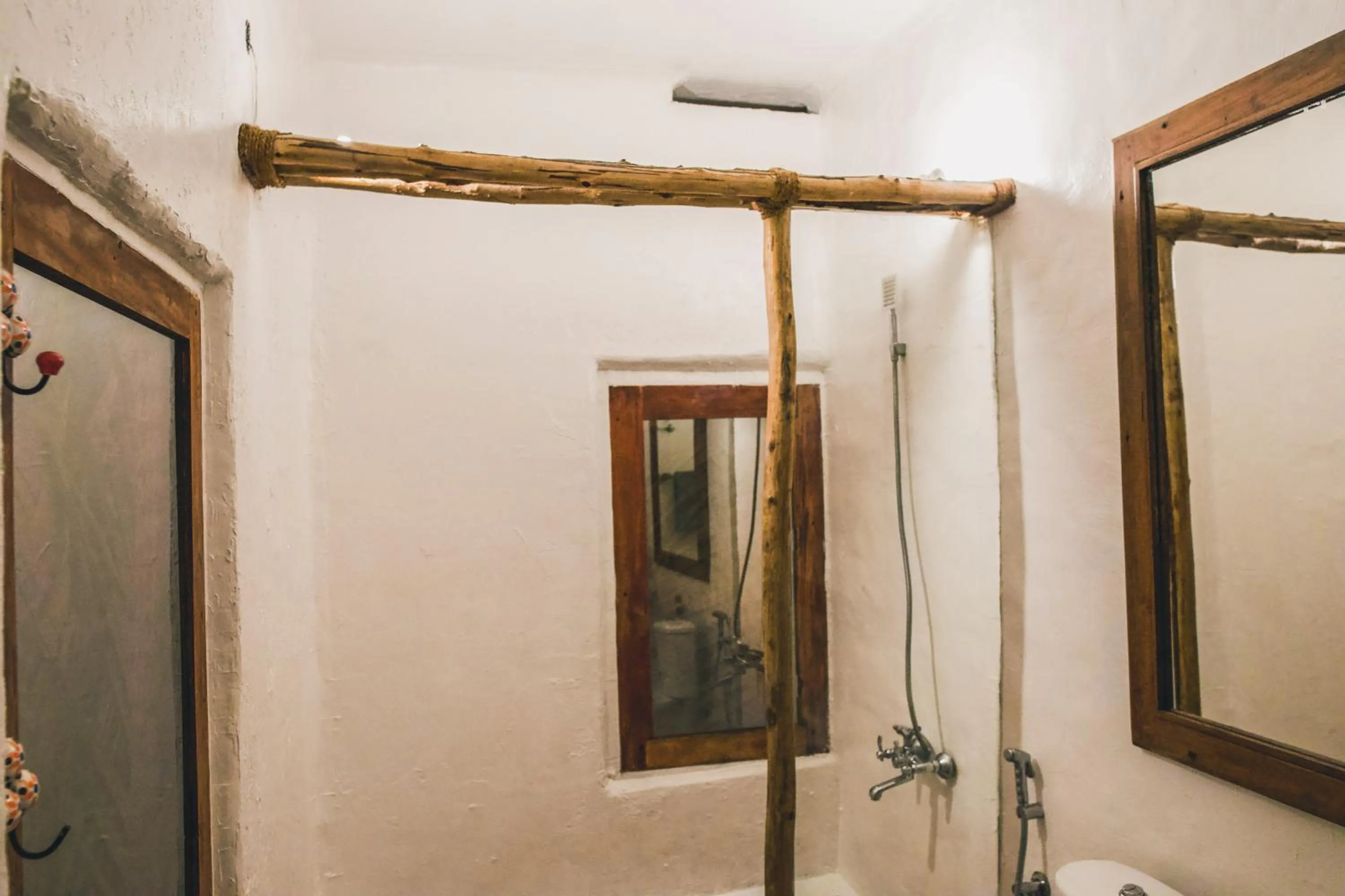 Shower in Boho's Hotel