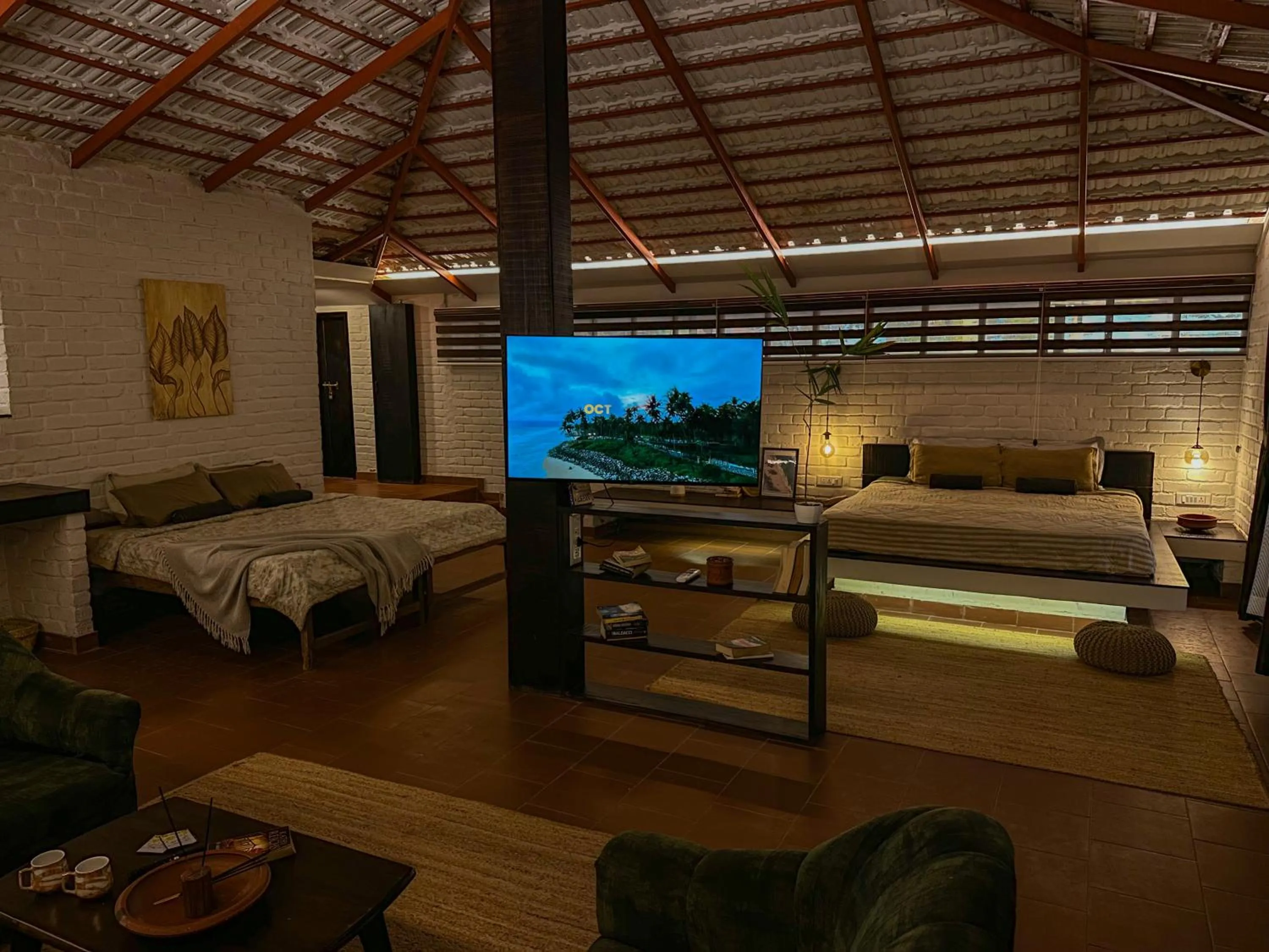 TV and multimedia in Boho's Hotel