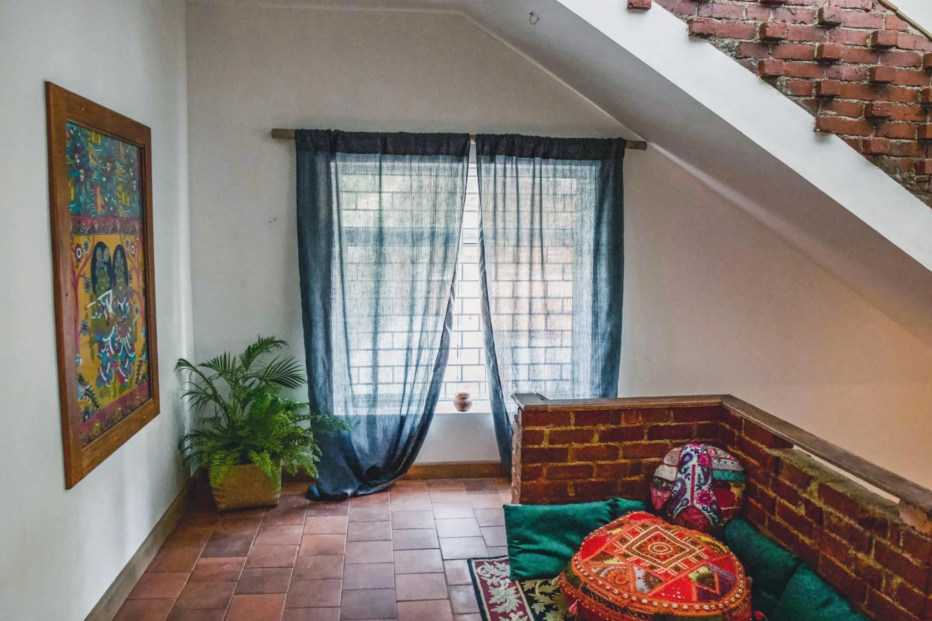 Property building in Boho's Hotel