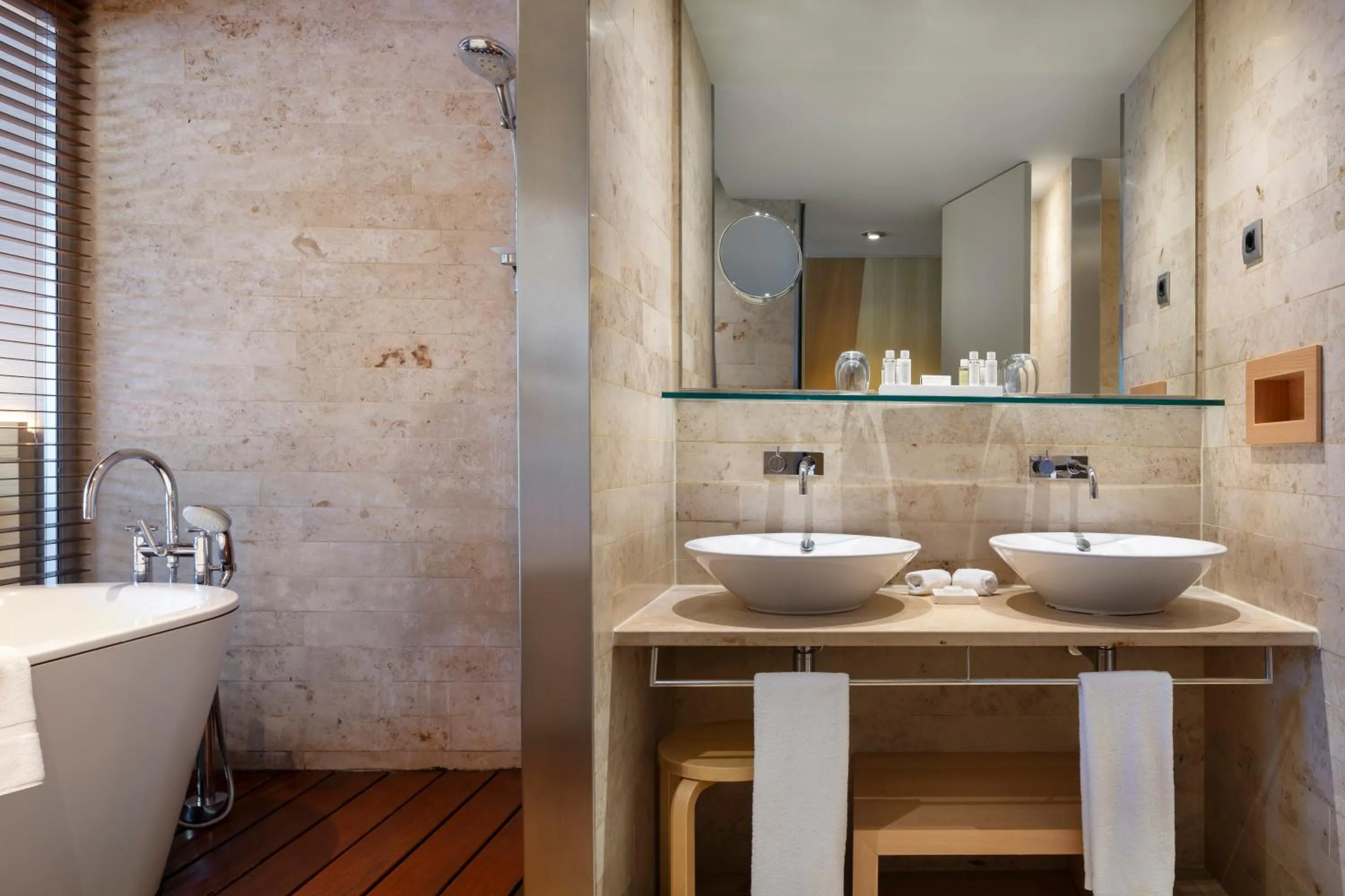 Shower in The Artist Grand Hotel of Art