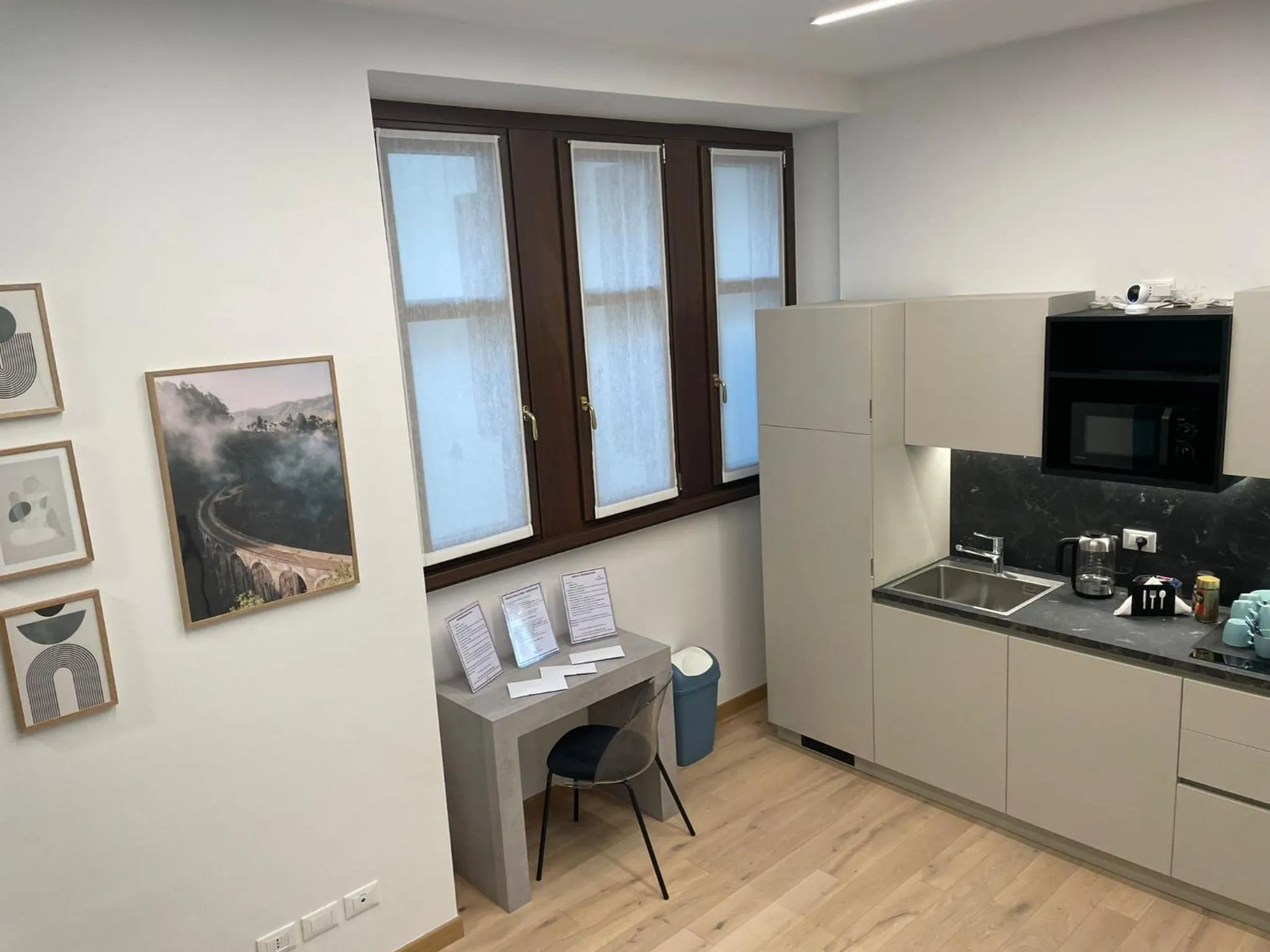 Communal lounge/ TV room in House of Bruno - Only self check-in