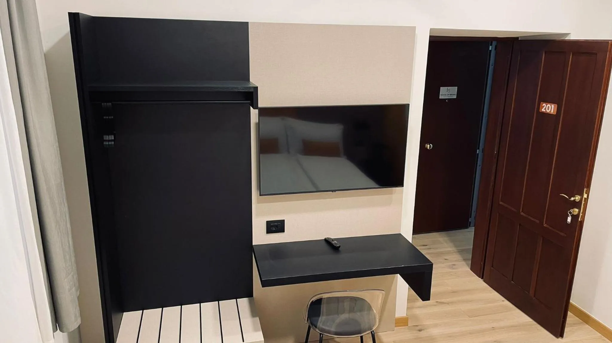 Bed in House of Bruno - Only self check-in