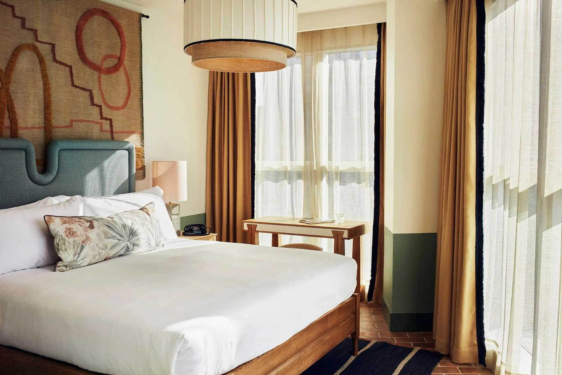 Bed in The Hoxton, Poblenou