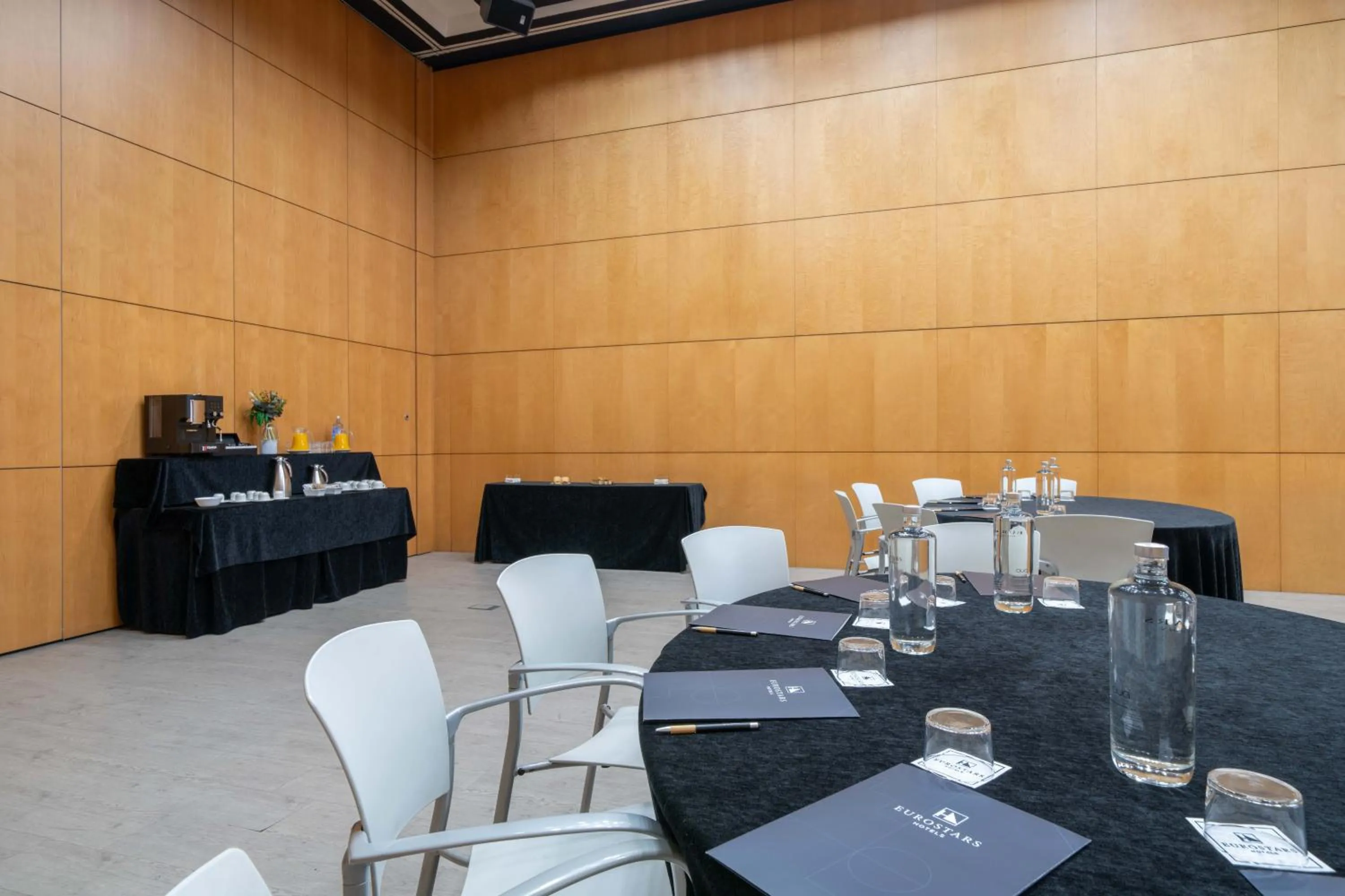 Meeting/conference room in Eurostars Puerta Madrid
