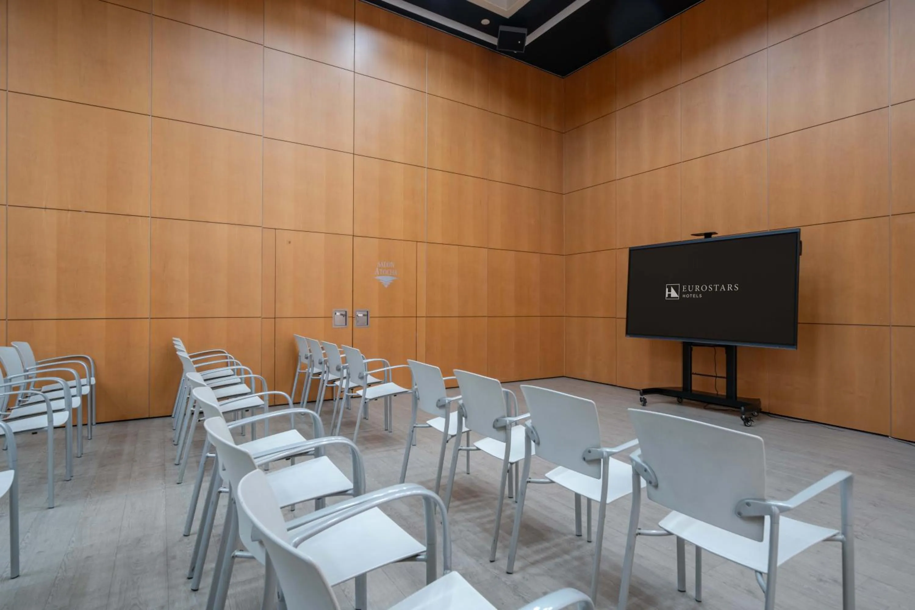 Meeting/conference room in Eurostars Puerta Madrid