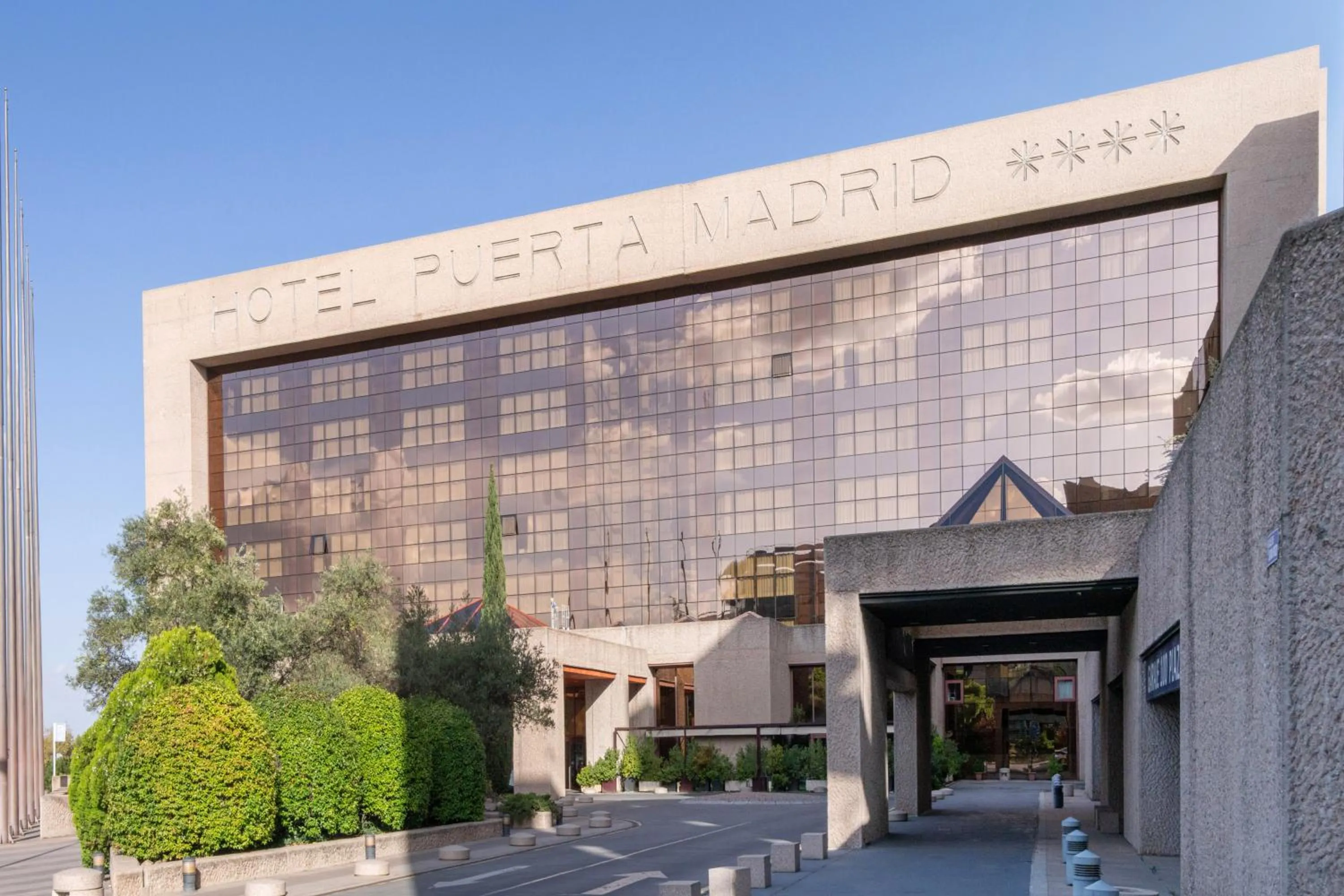 Facade/entrance in Eurostars Puerta Madrid