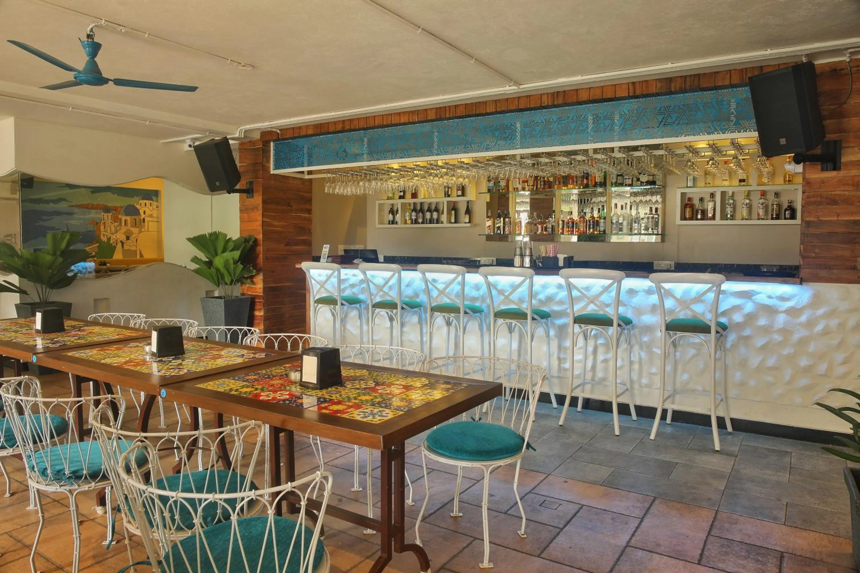 Food and drinks in Royal Indraprastha The Hotel