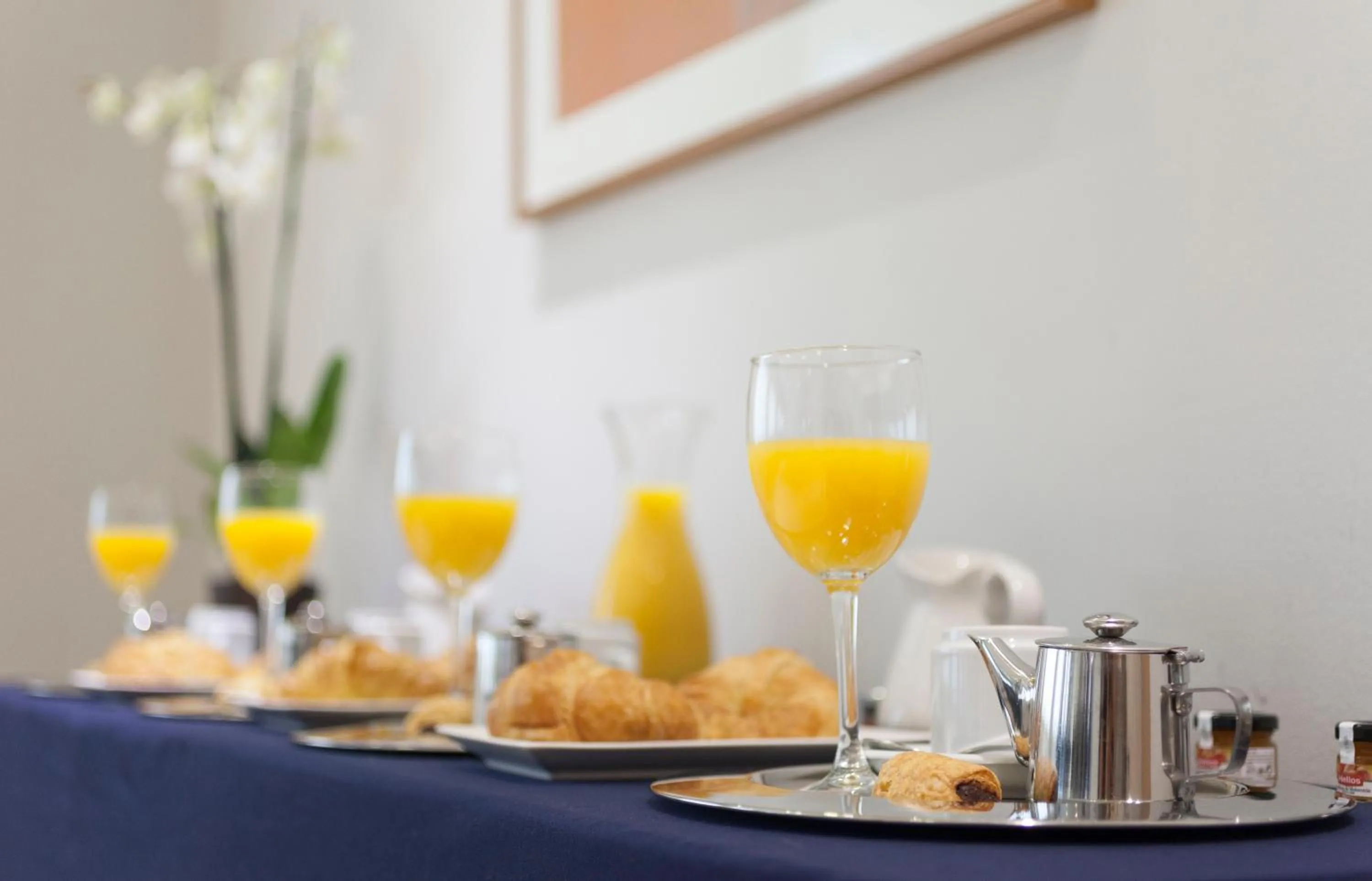 Food and drinks in Porcel Torre Garden