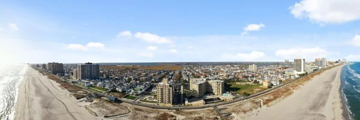 Steps from the Beach Spacious Modern 4BR 2BA Apt