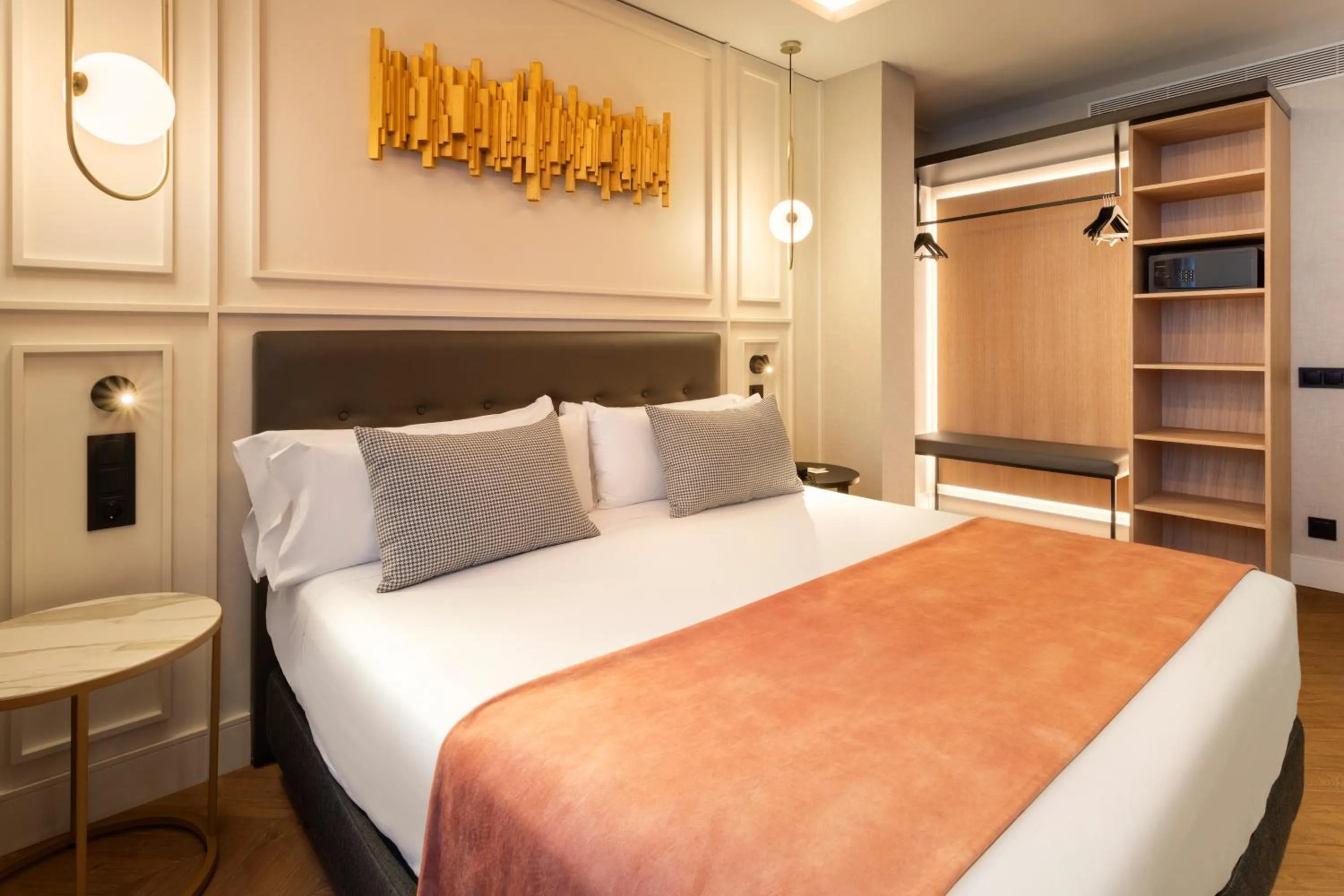 Bed in Catalonia Goya