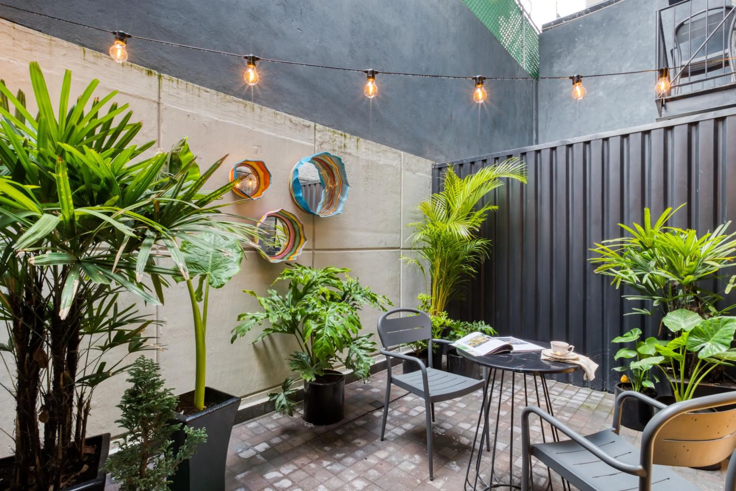 Patio in ULIV Edgar Allan Poe