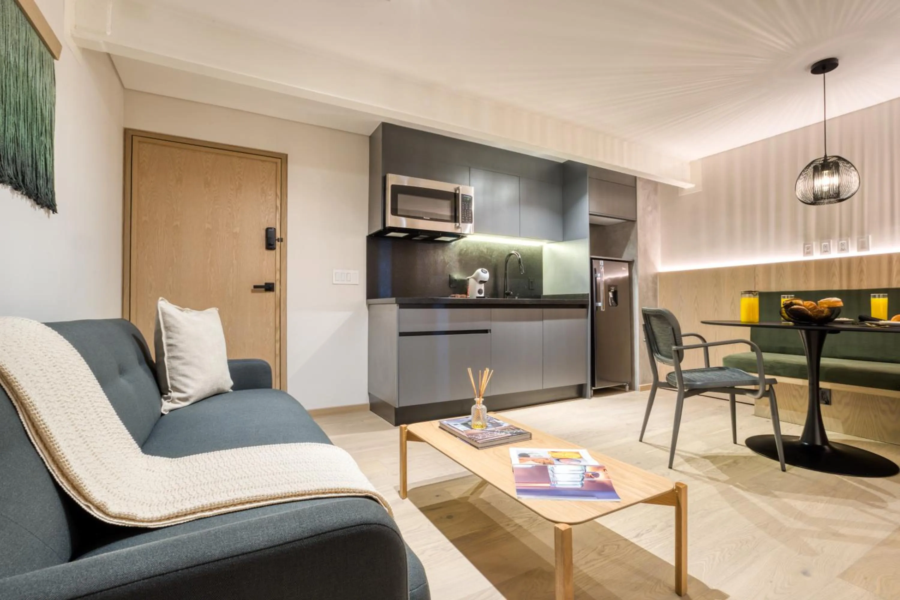 Living room in ULIV Edgar Allan Poe