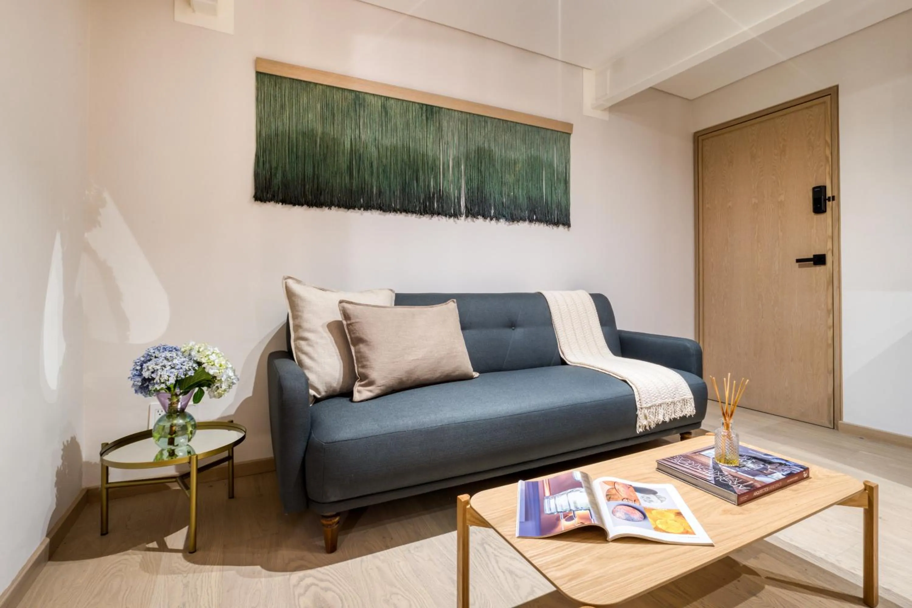 Living room in ULIV Edgar Allan Poe