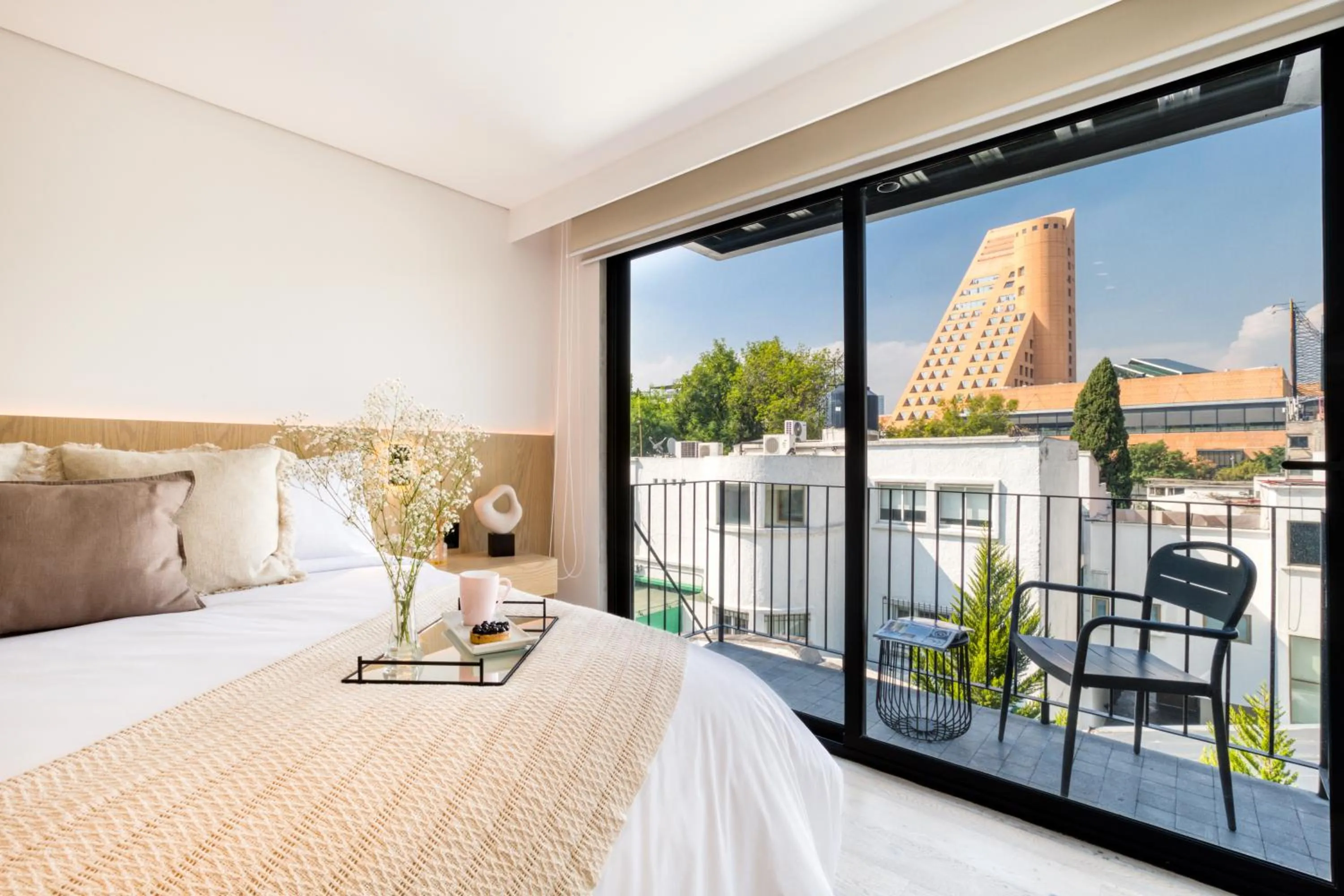 Bed in ULIV Edgar Allan Poe