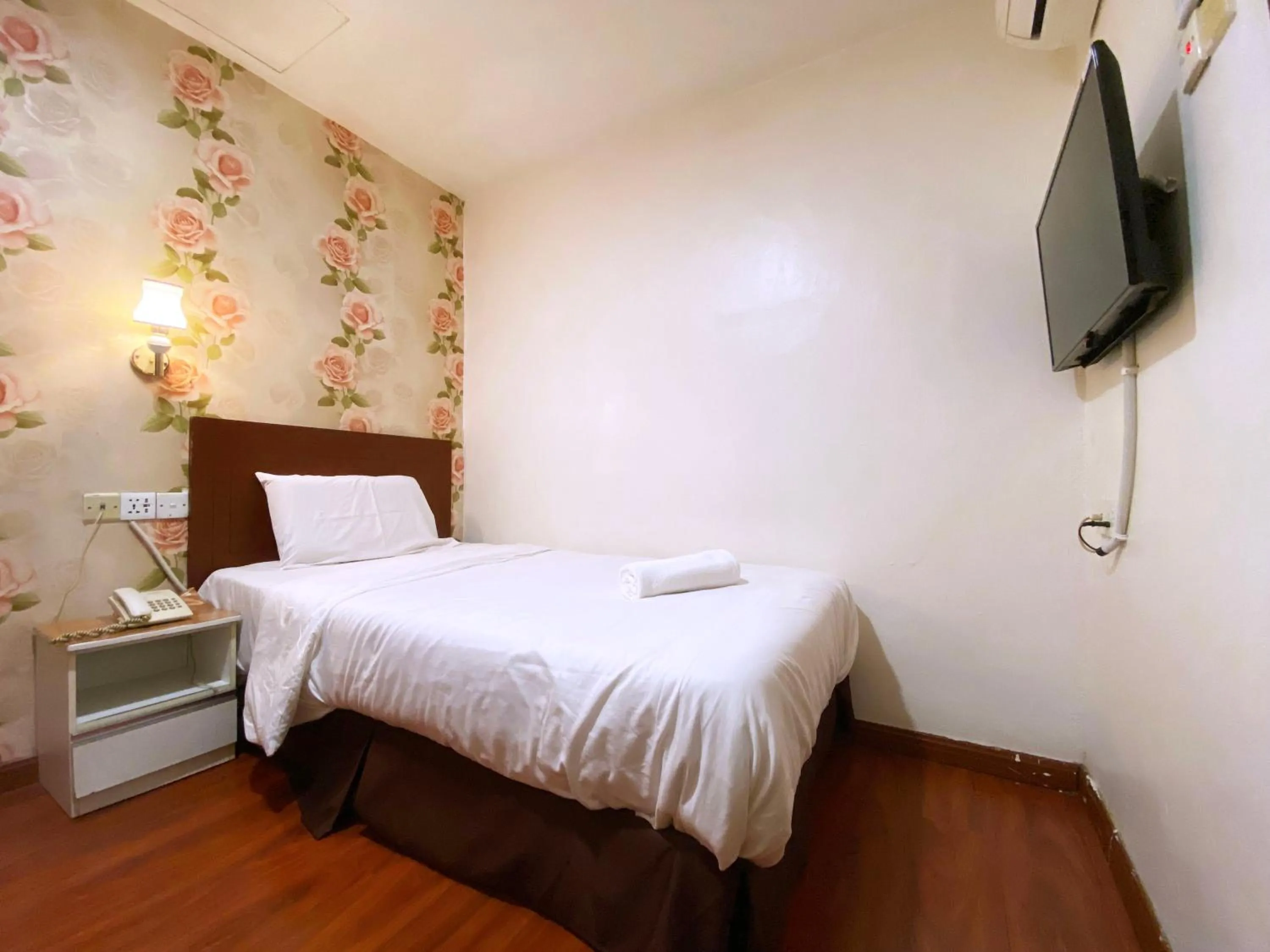 MR Hotel Nusa Bestari