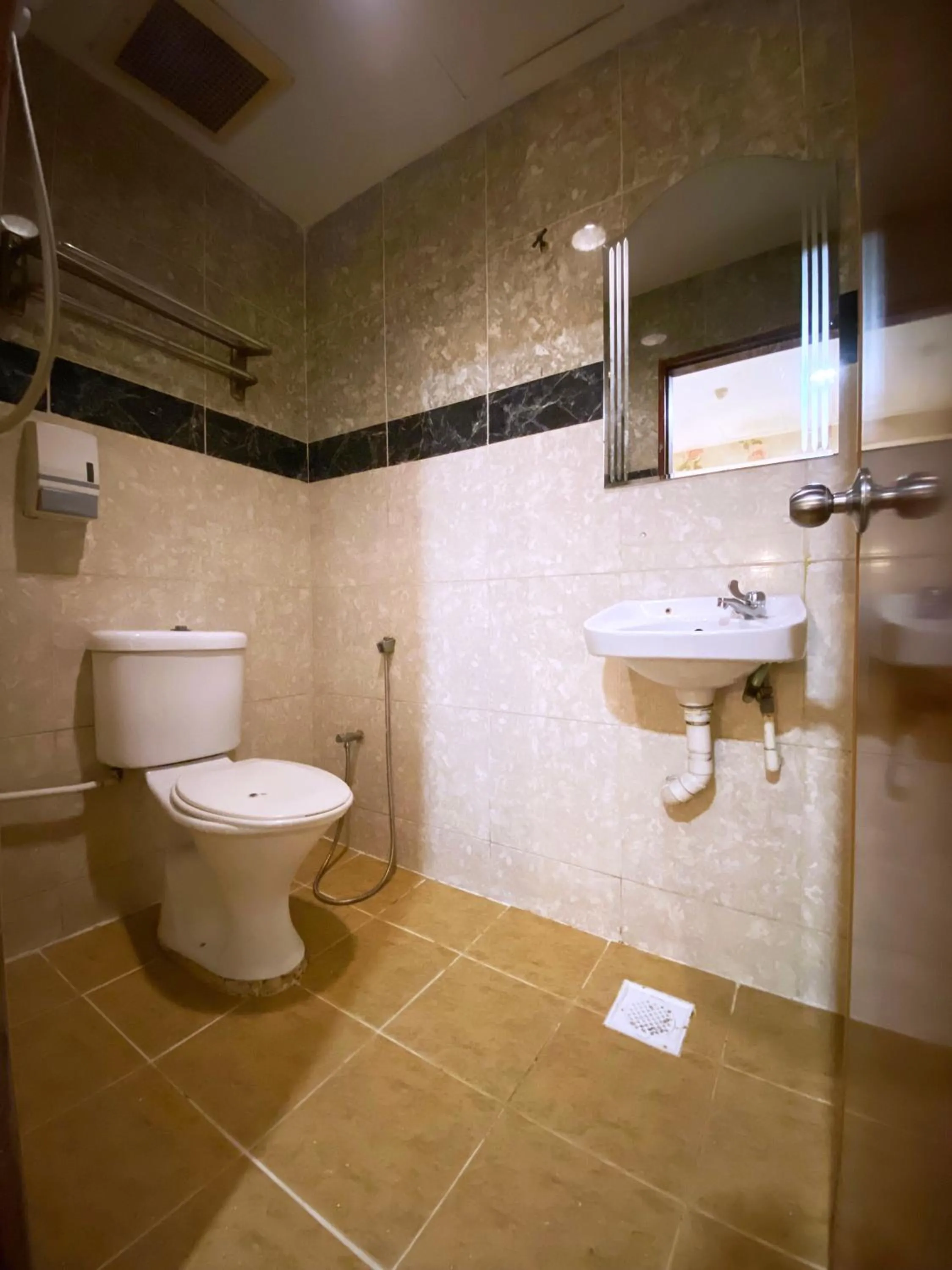 MR Hotel Nusa Bestari