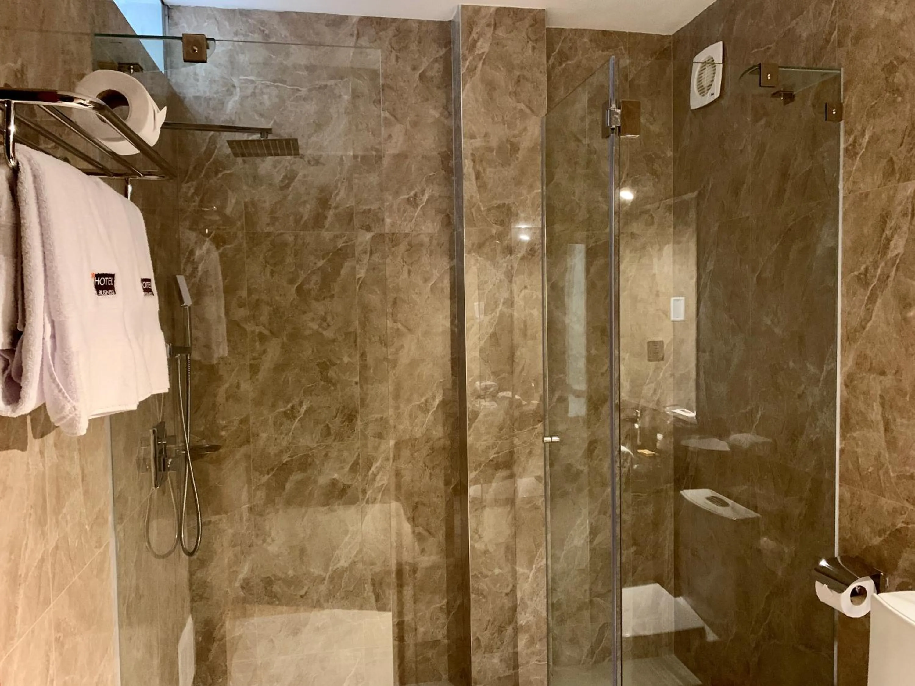 Bathroom in SM HOTEL Plus