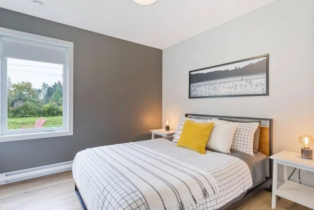 Bed in Initial- Soeur No15 - MSA