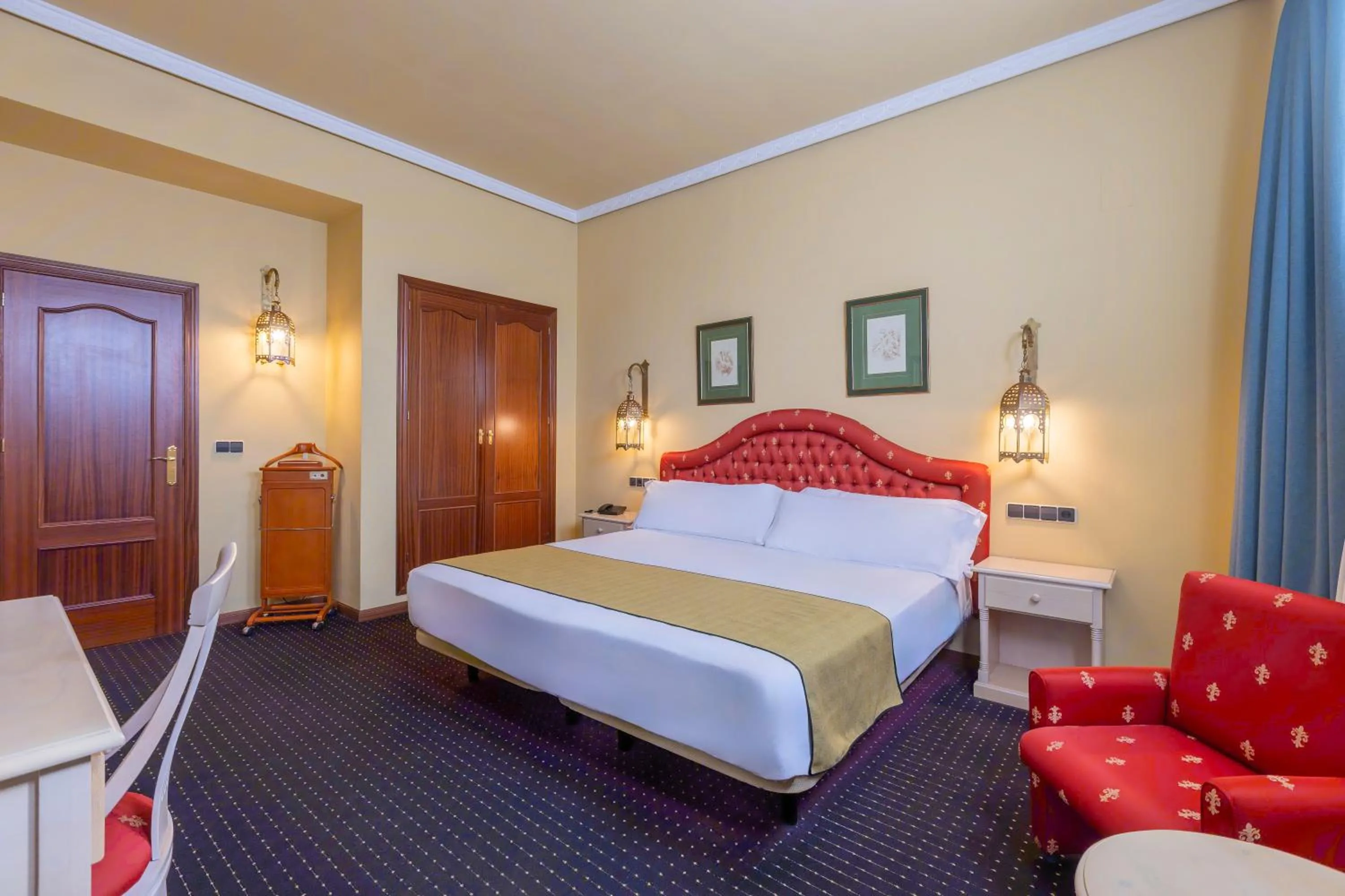 Bed in Moon Dreams El Cortijo