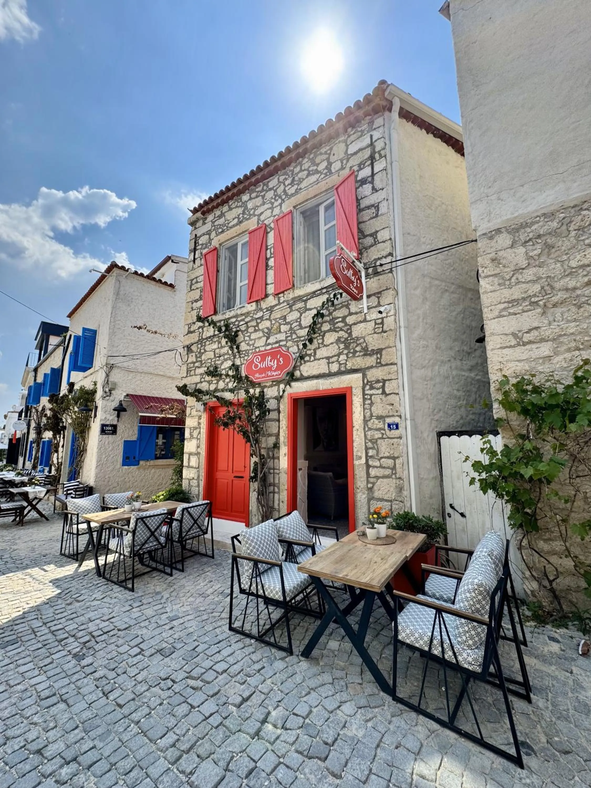 Property building in Sulty's Avlu