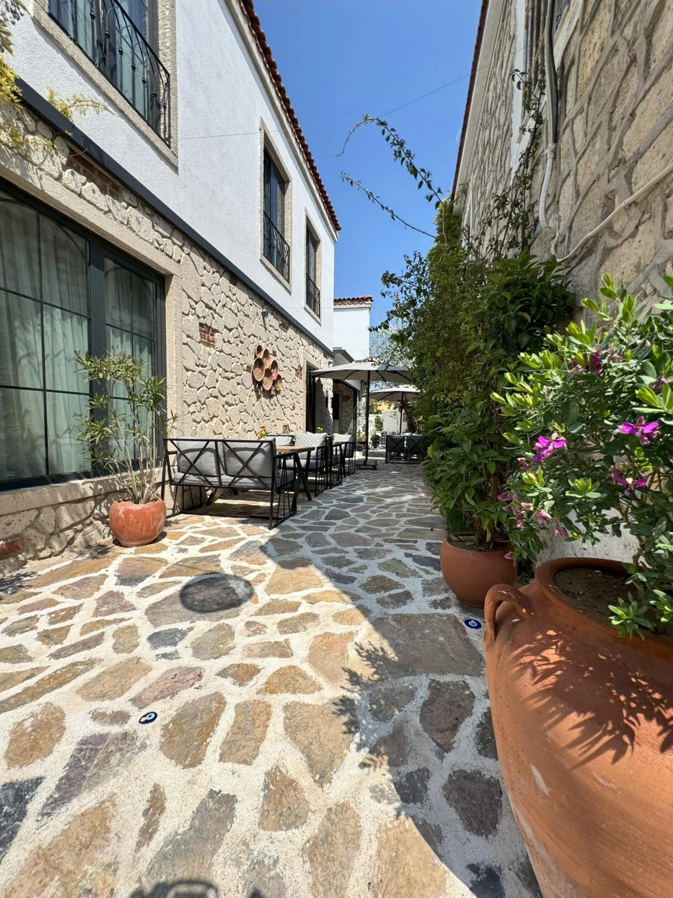 Property building in Sulty's Avlu