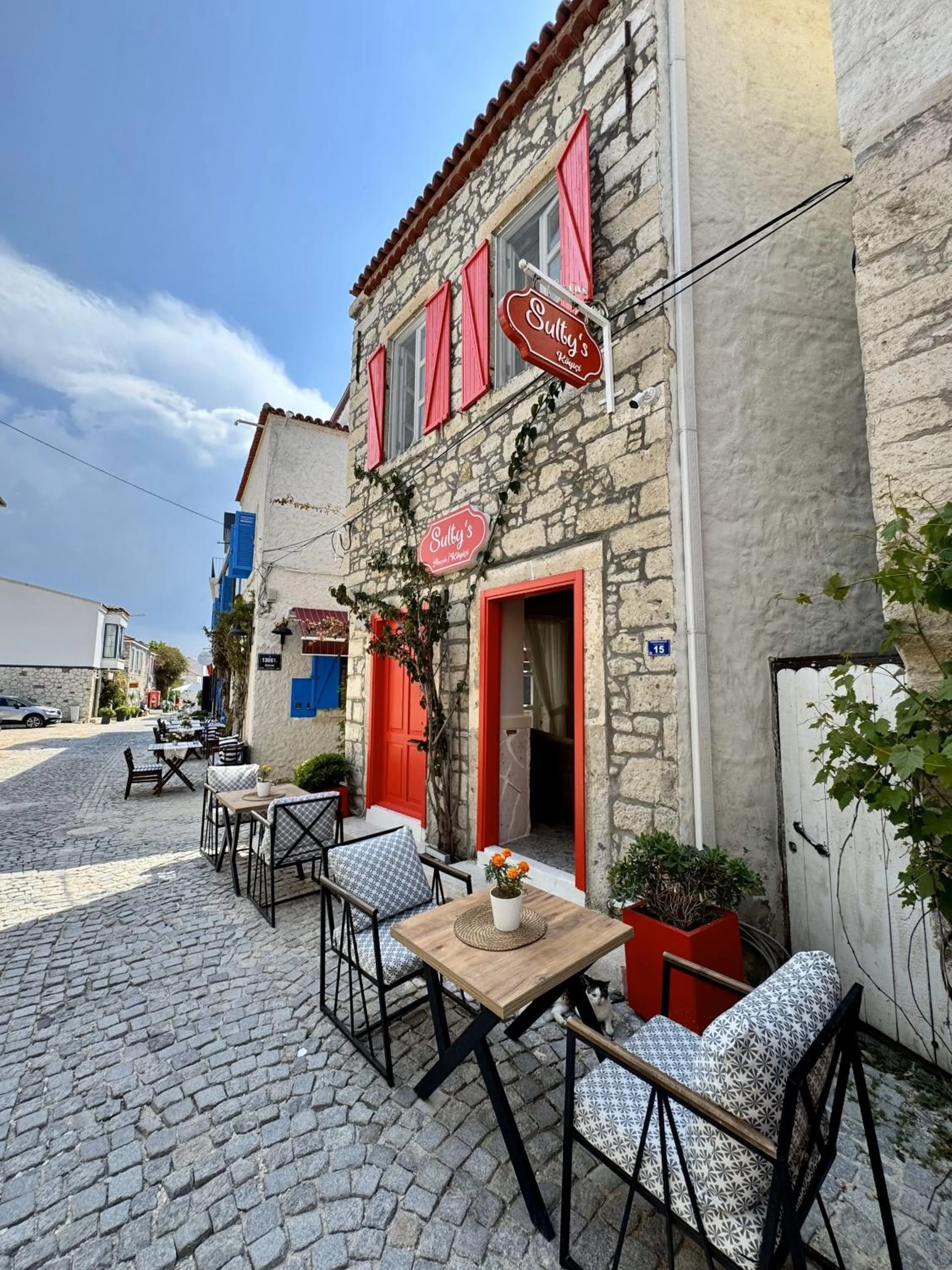 Property building in Sulty's Avlu