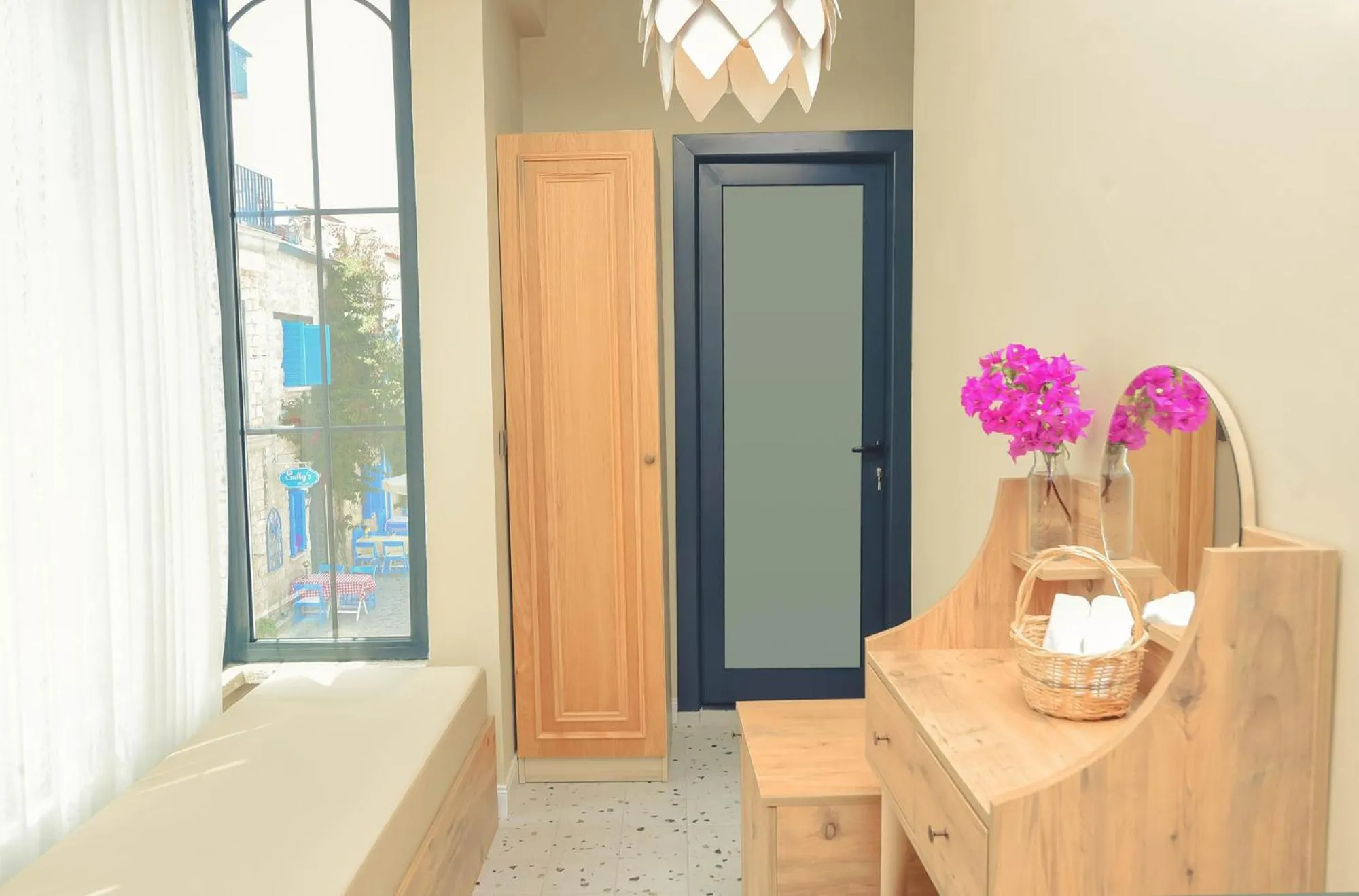 Property building in Sulty's Avlu